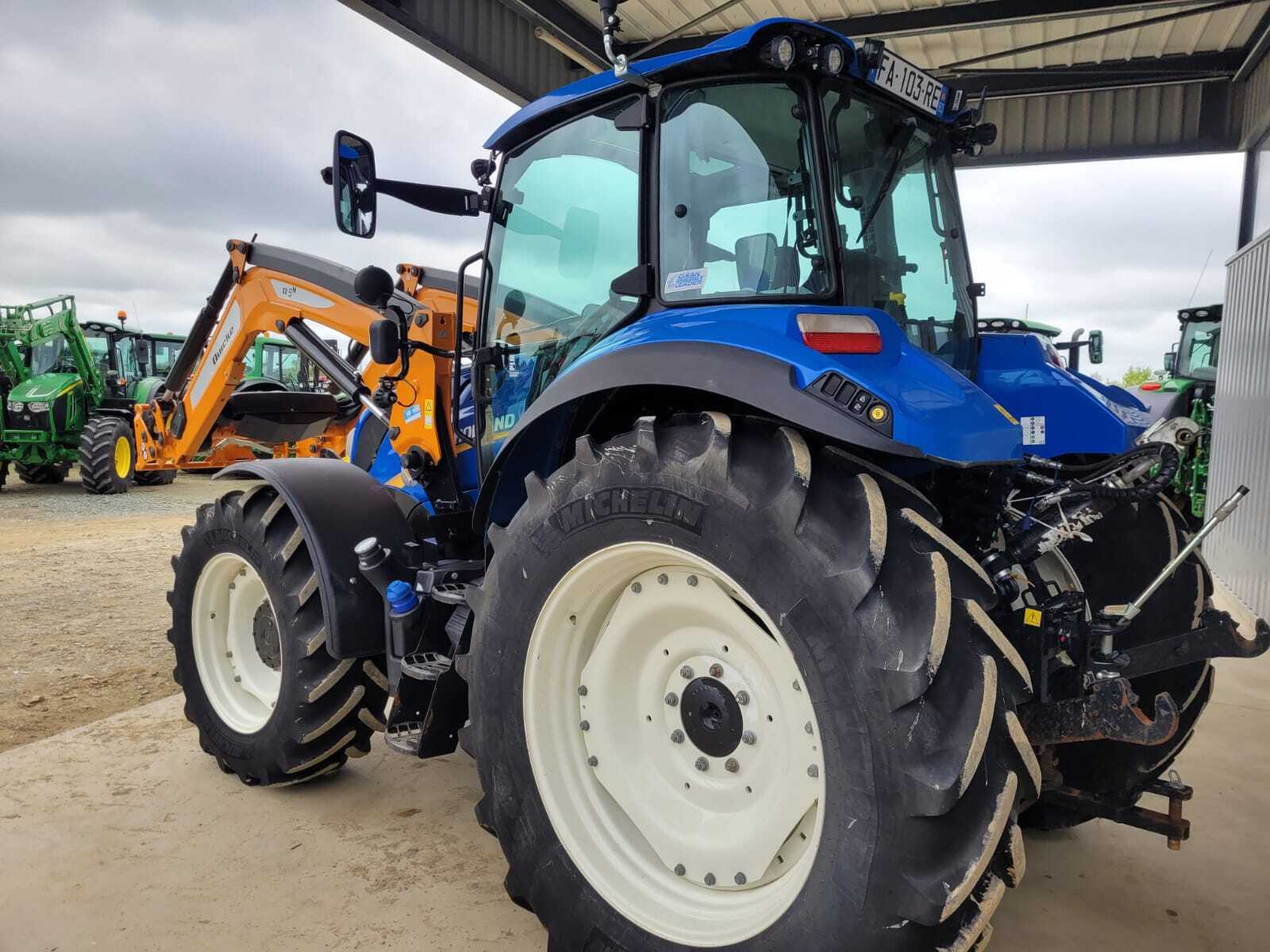 NEW HOLLAND T5.120 EC