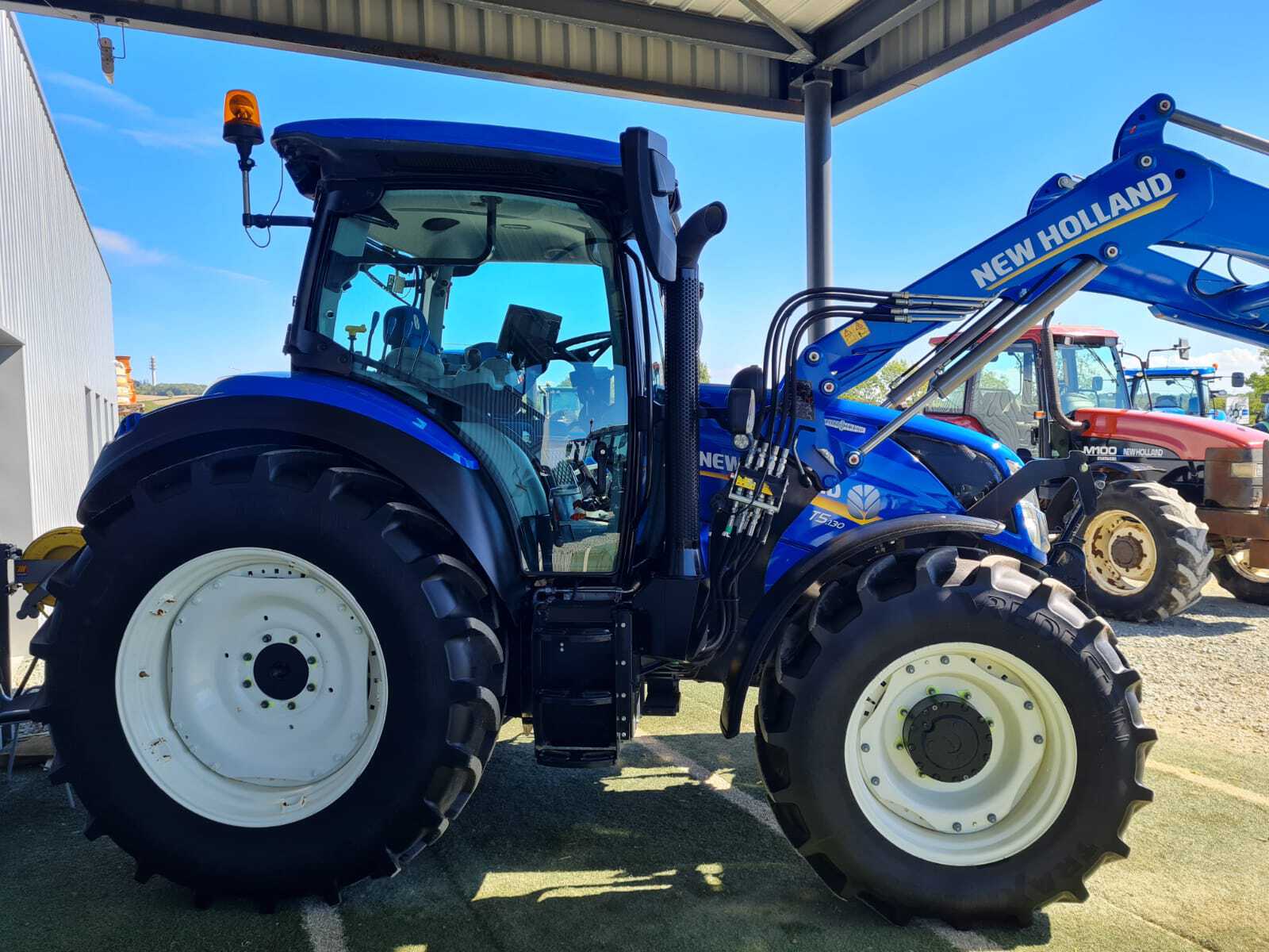 NEW HOLLAND T5.130 AC