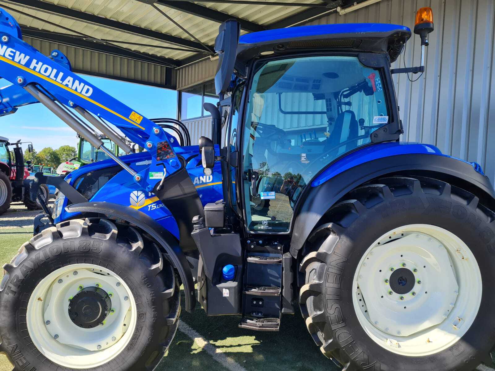 NEW HOLLAND T5.130 AC