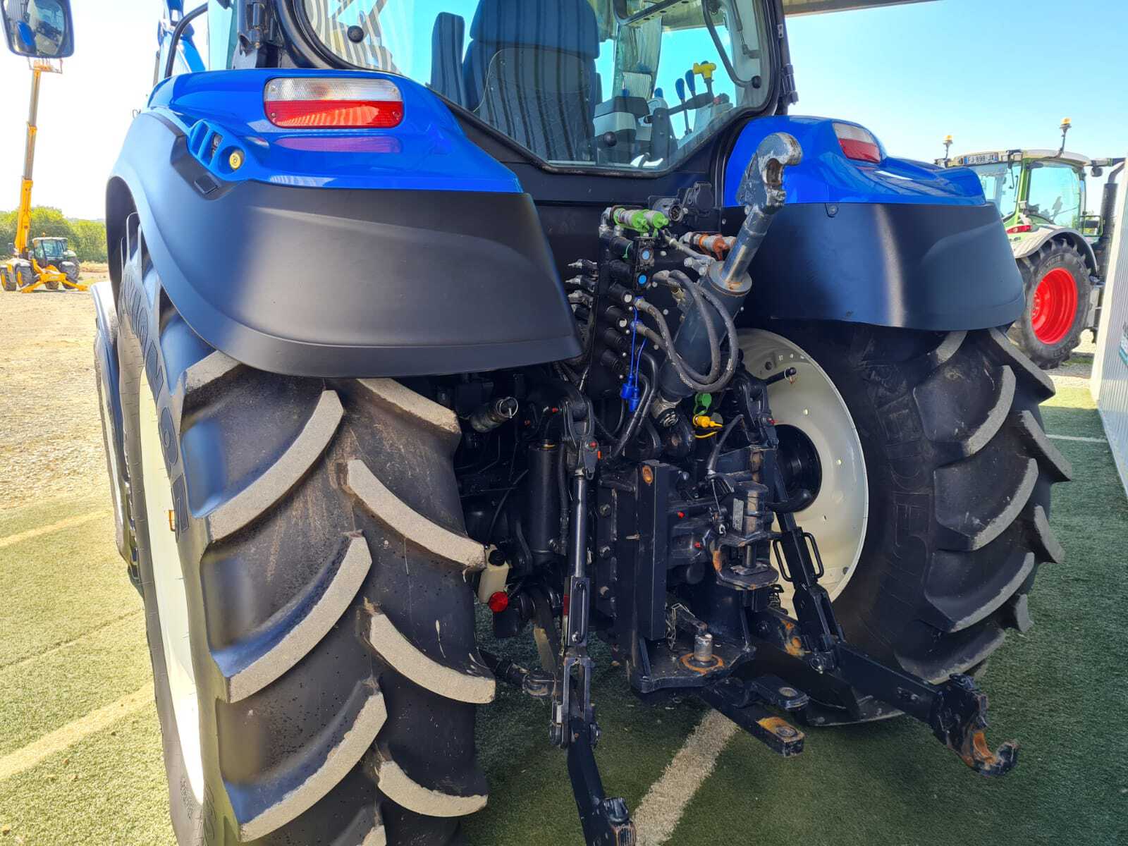 NEW HOLLAND T5.130 AC