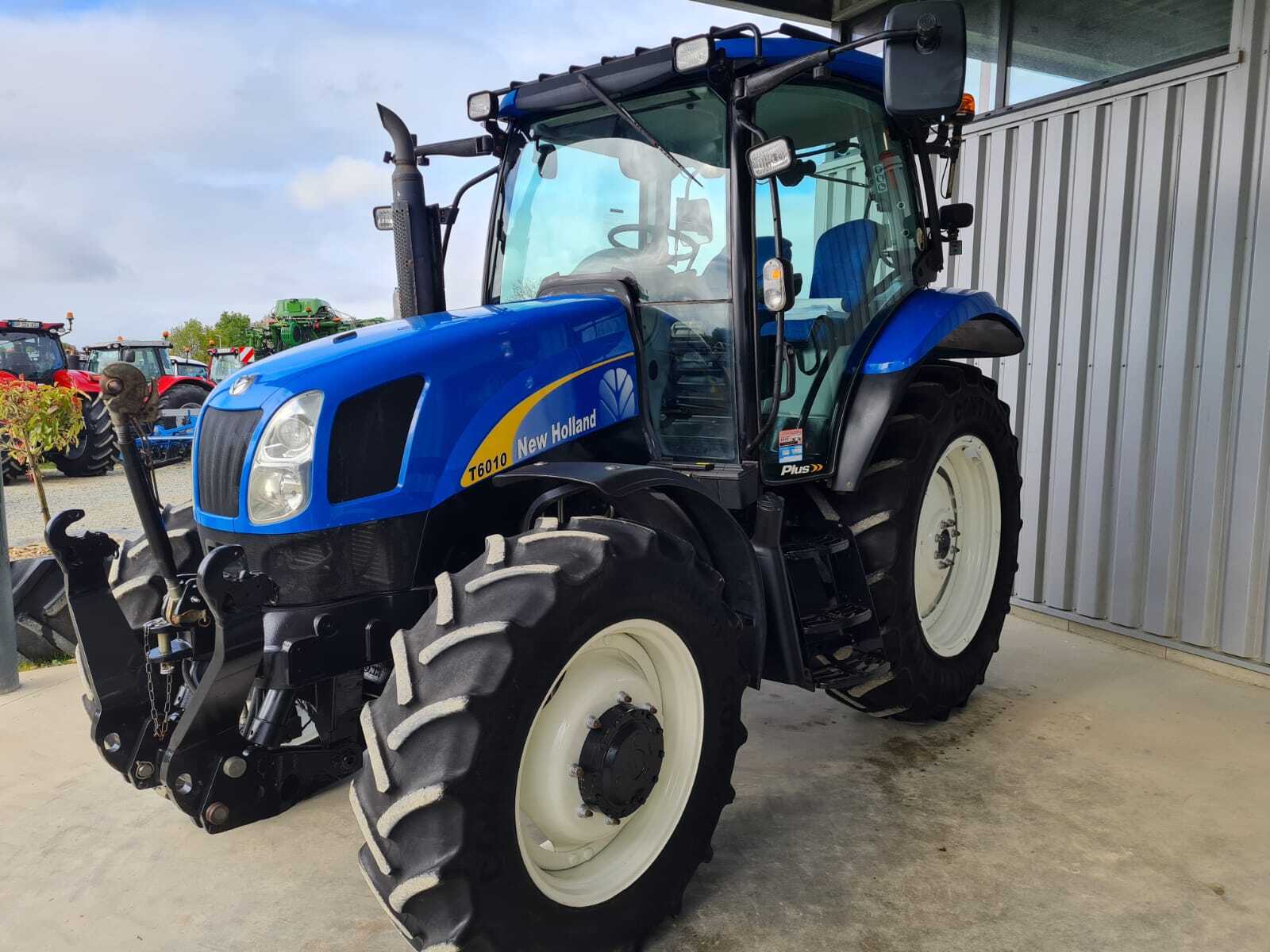 NEW HOLLAND T6010+