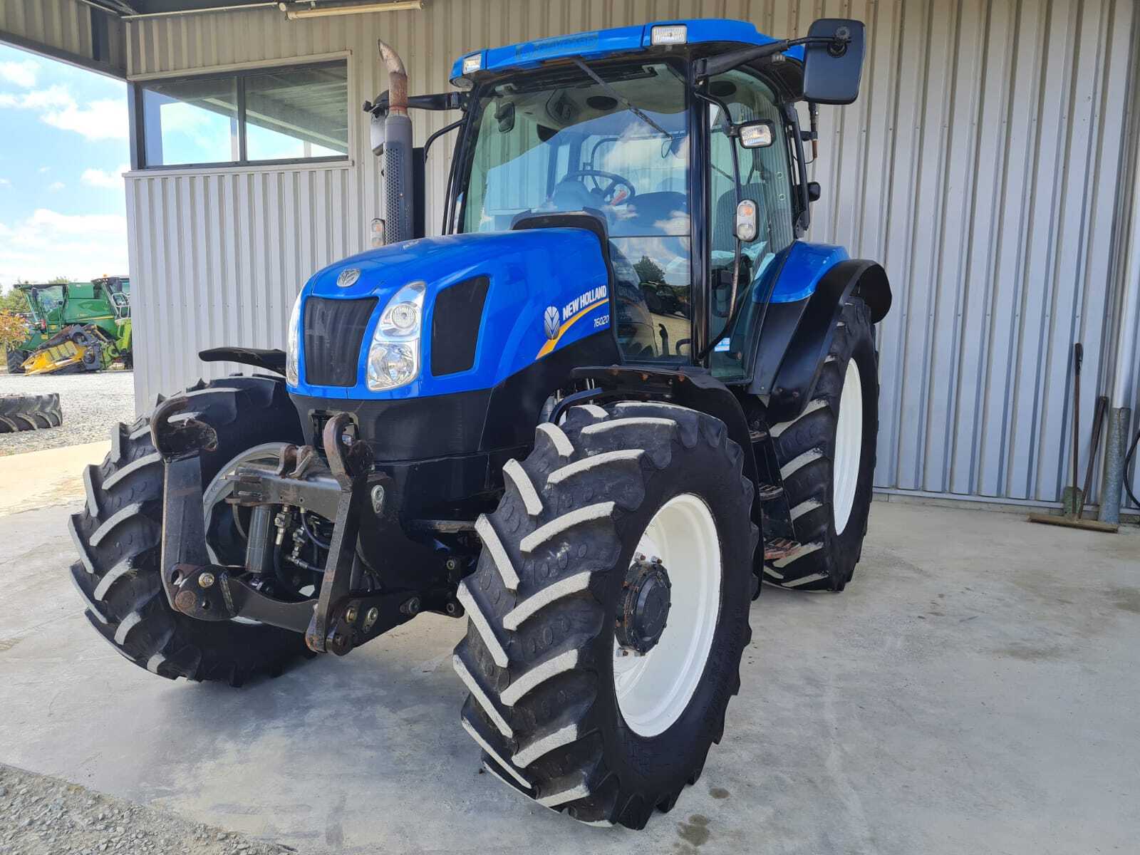 NEW HOLLAND T6020 ELITE