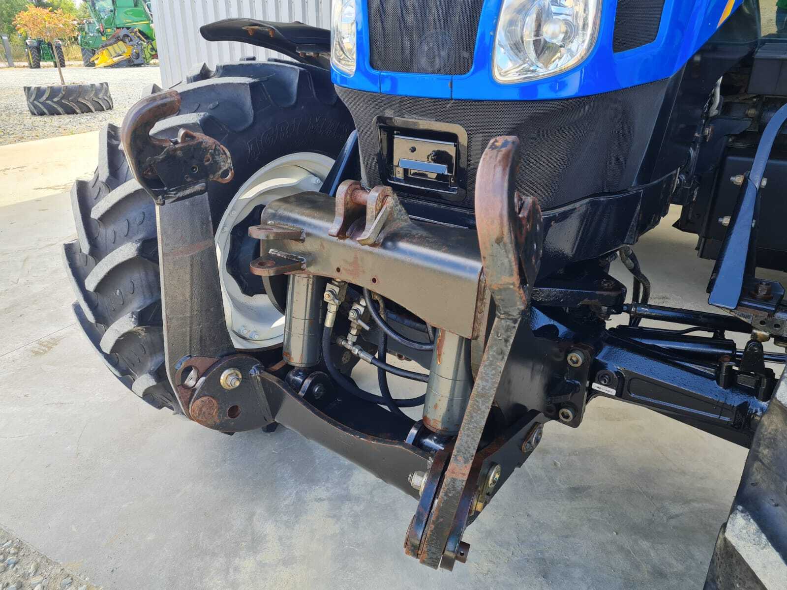NEW HOLLAND T6020 ELITE