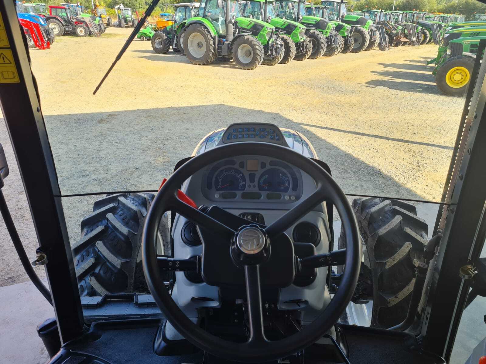 NEW HOLLAND T6020 ELITE