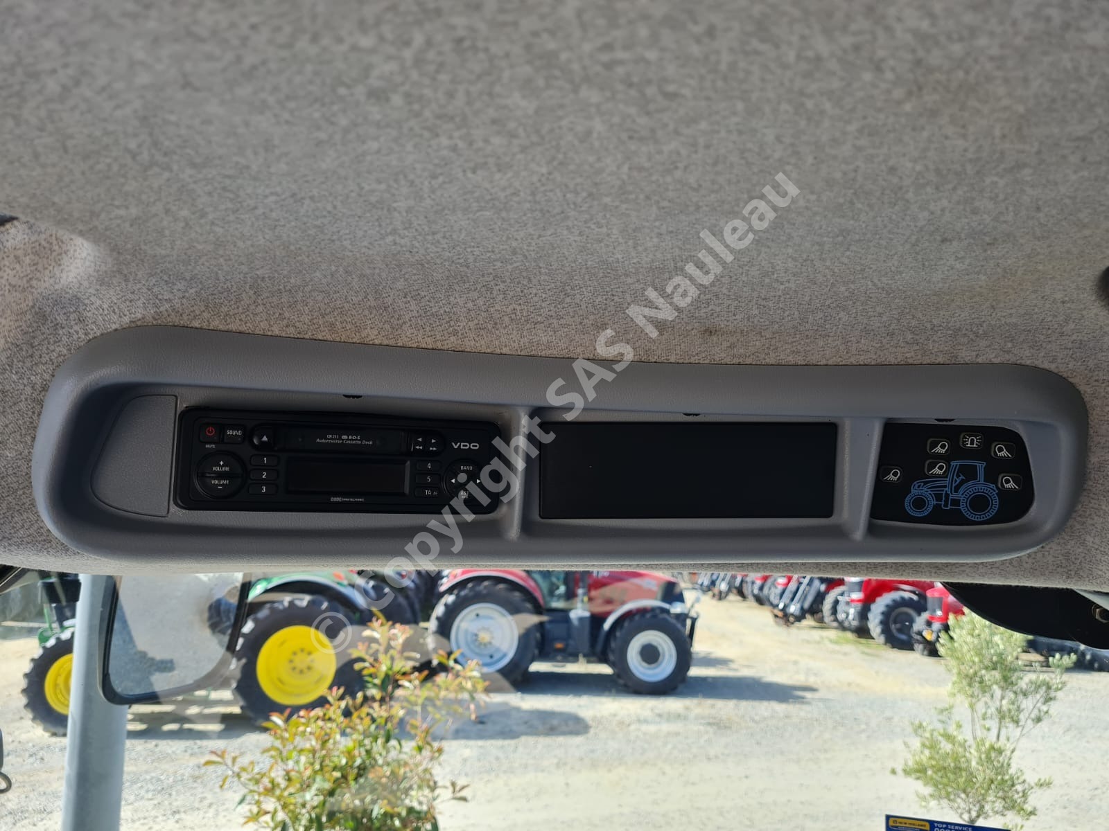 NEW HOLLAND T6020 ELITE