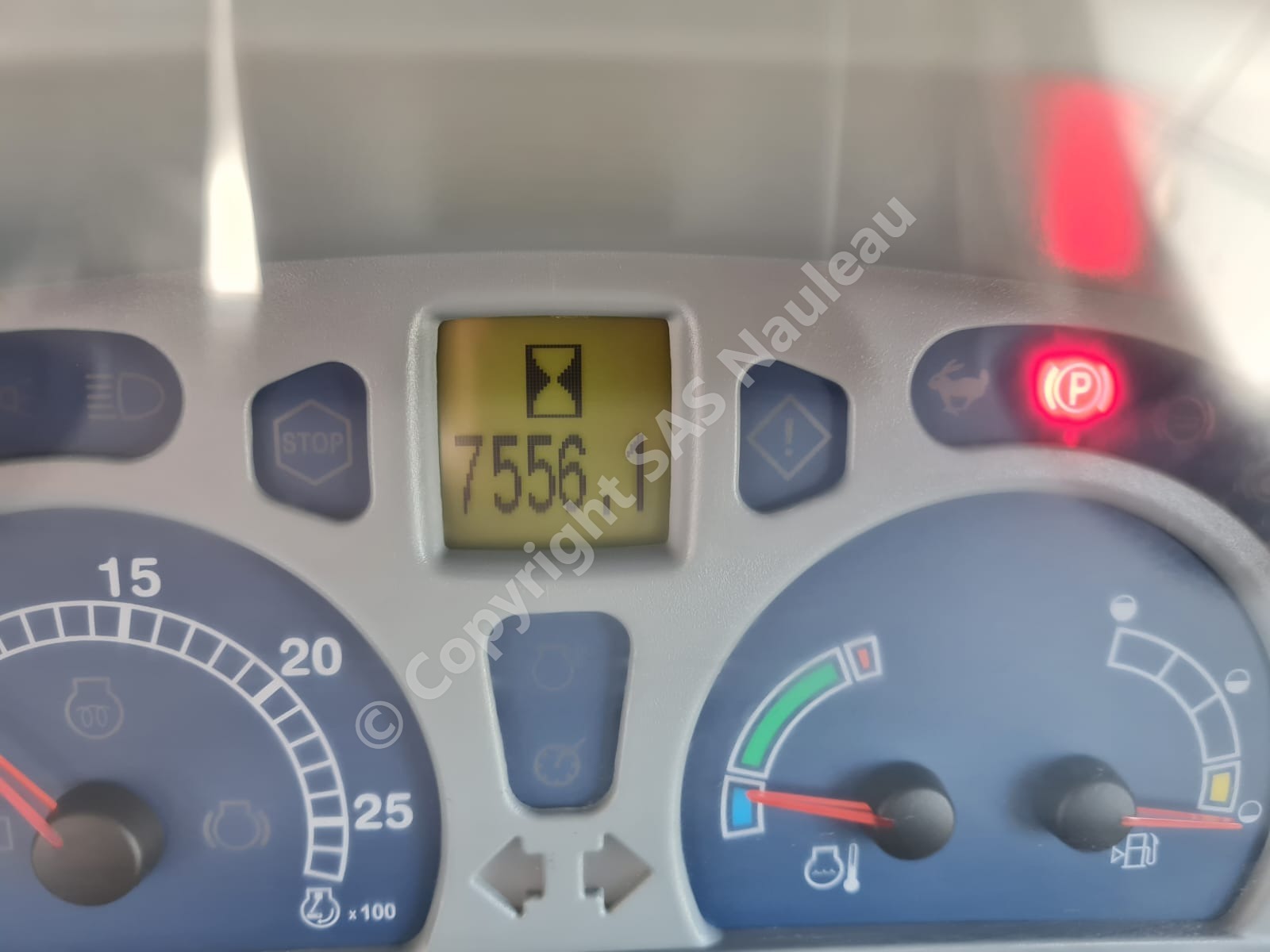 NEW HOLLAND T6020 ELITE