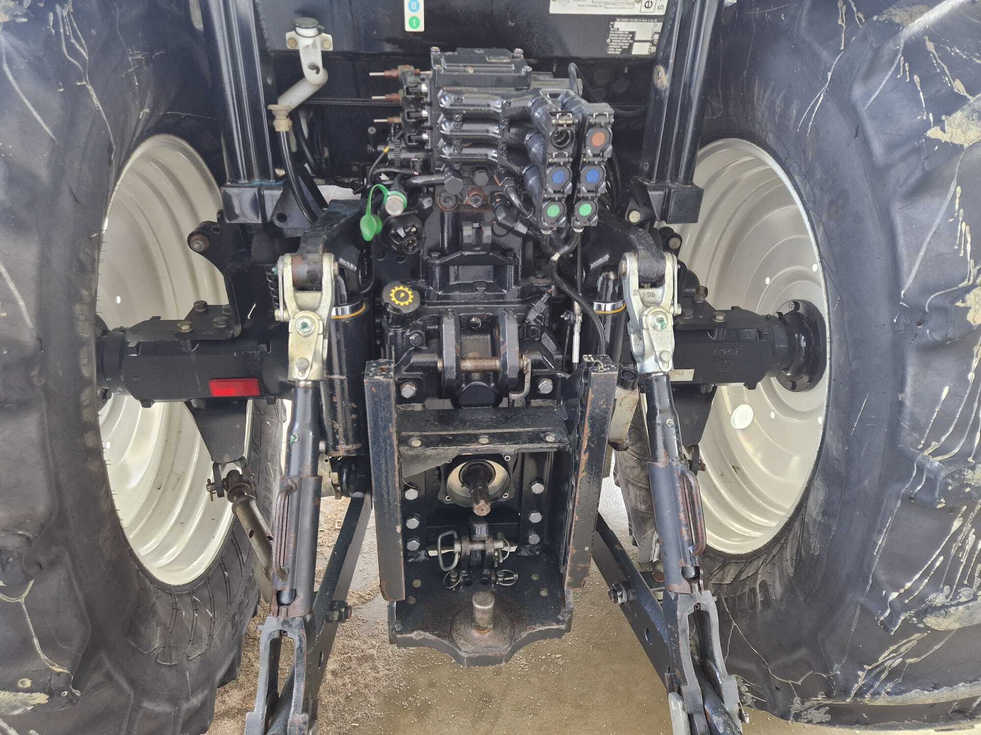 NEW HOLLAND T6030 ELITE