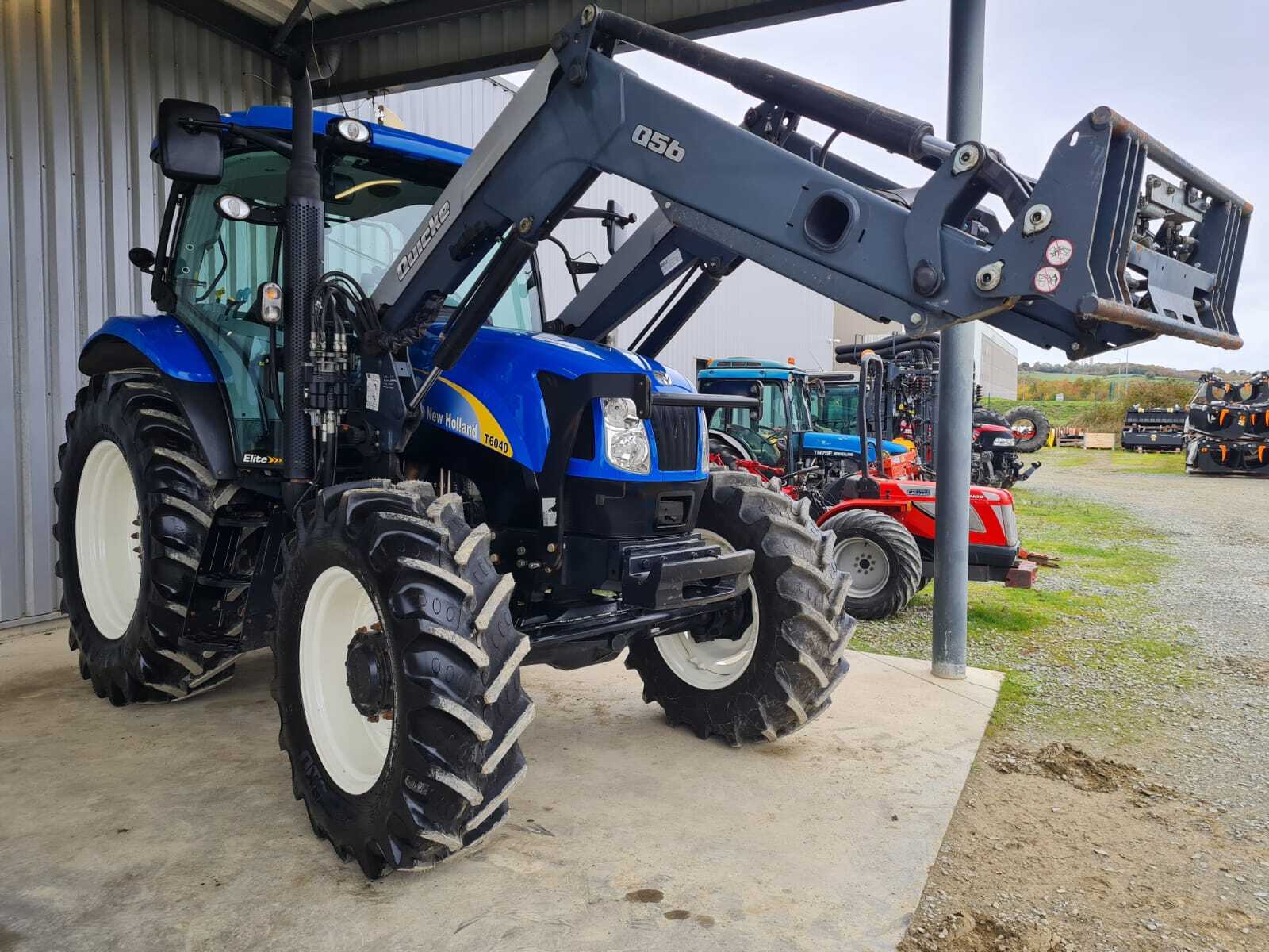 NEW HOLLAND T6040 ELITE