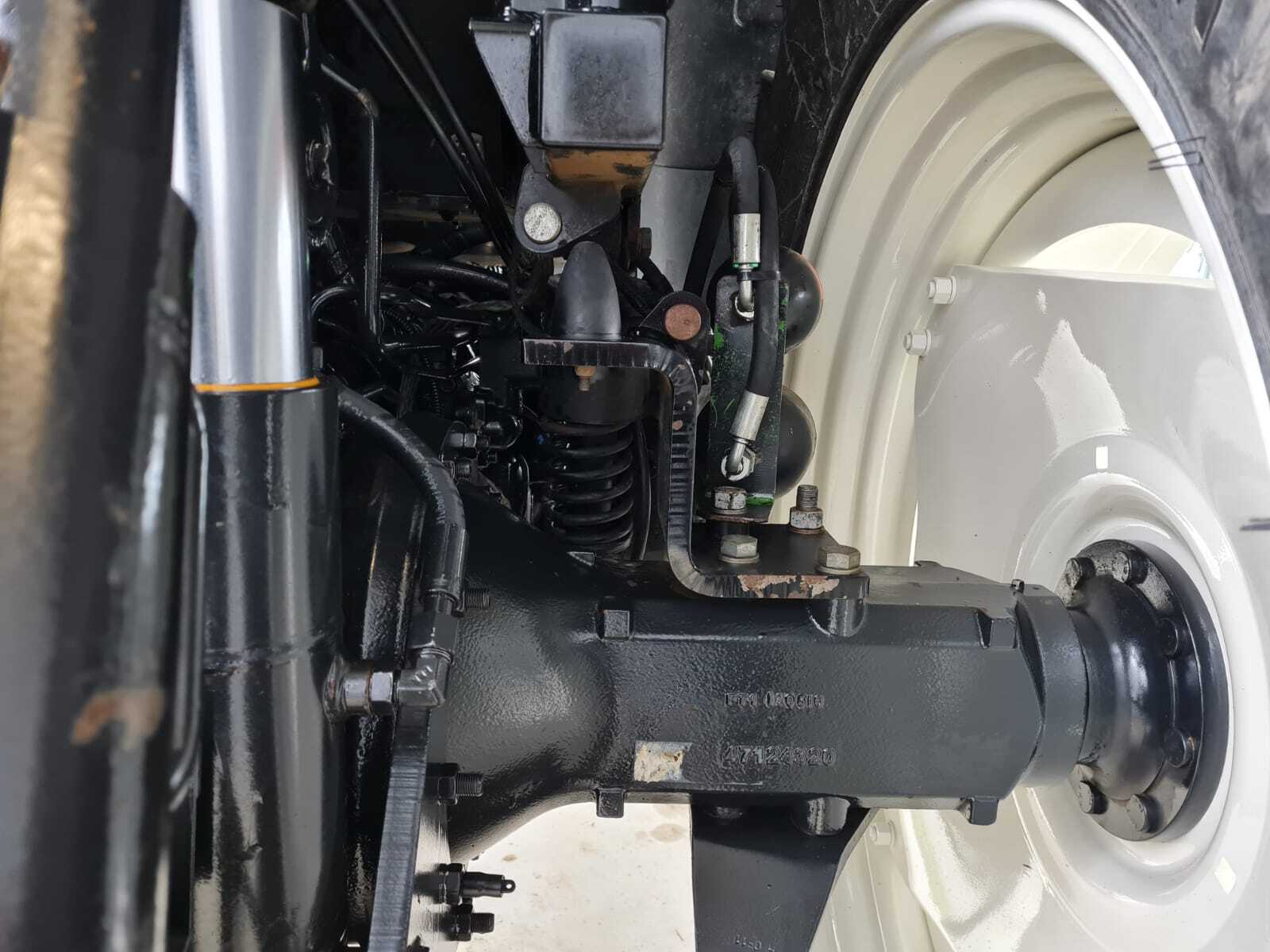 NEW HOLLAND T6040 ELITE