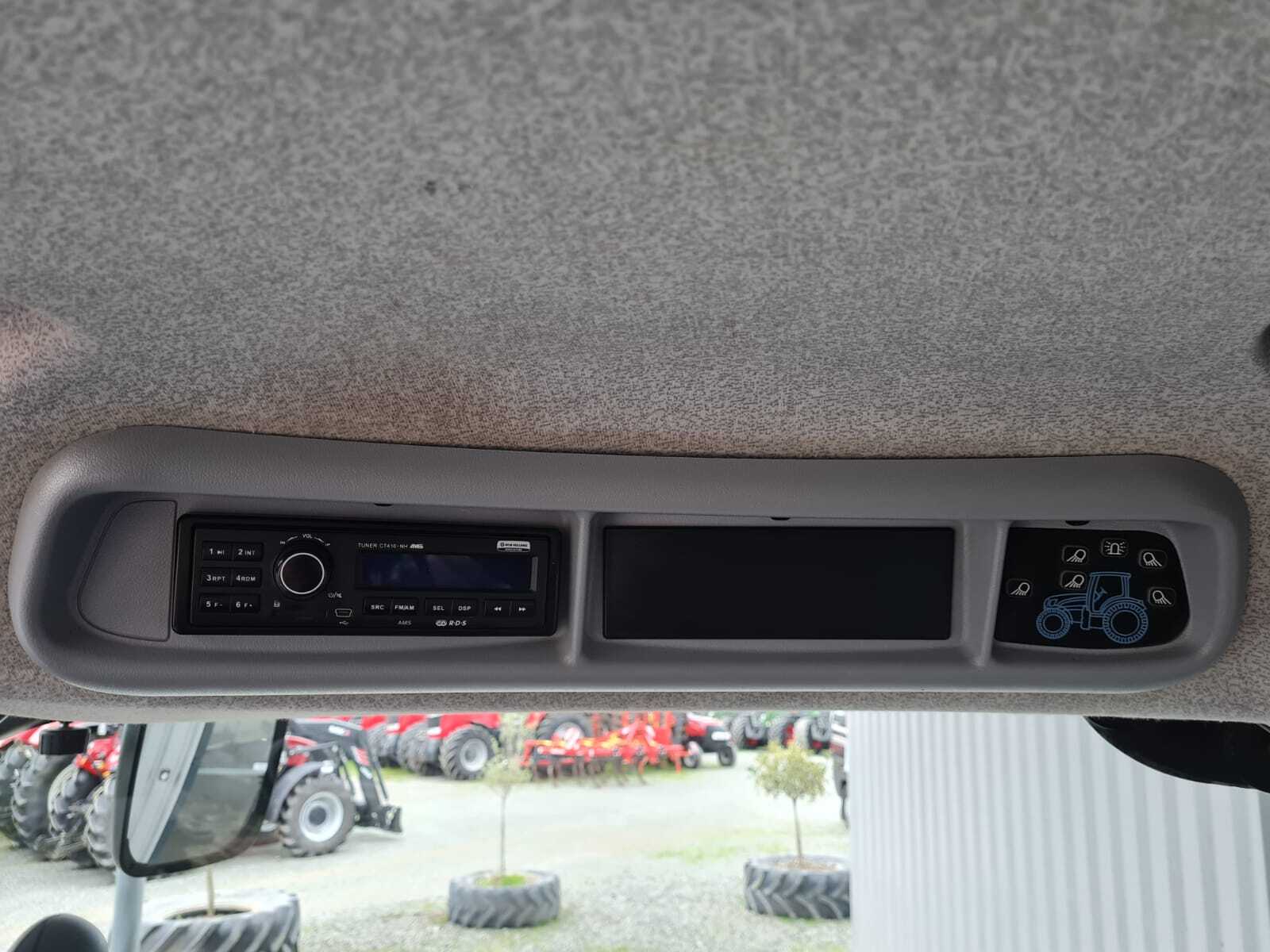 NEW HOLLAND T6040 ELITE