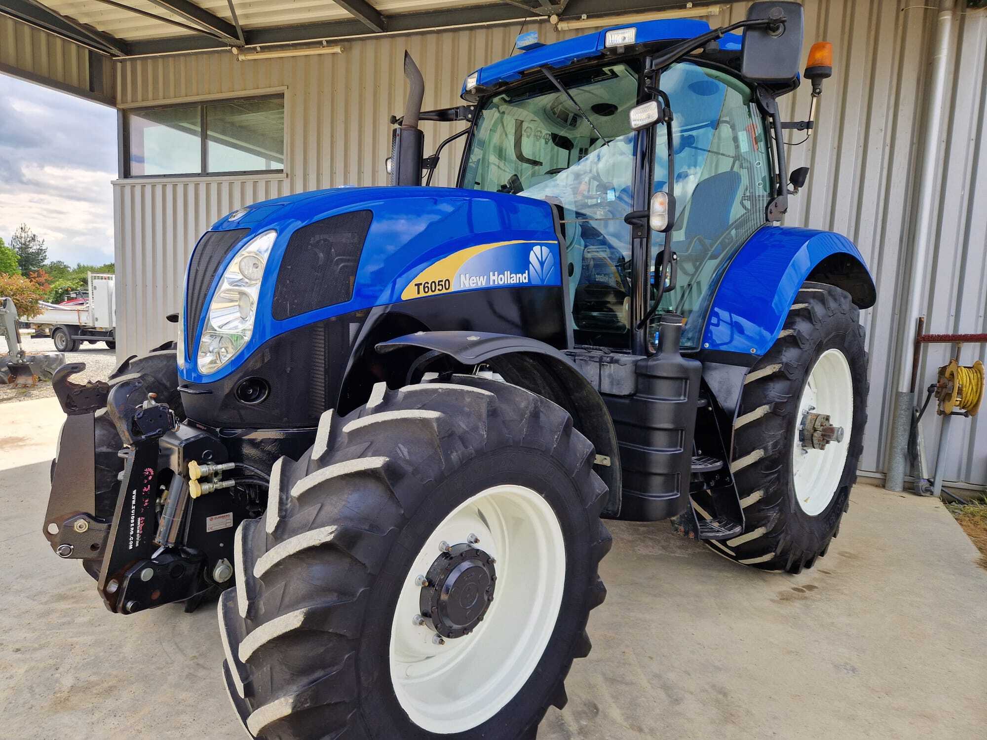NEW HOLLAND T6050 PC