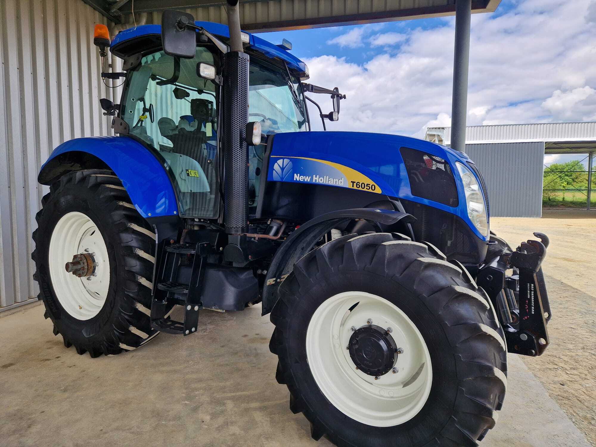 NEW HOLLAND T6050 PC