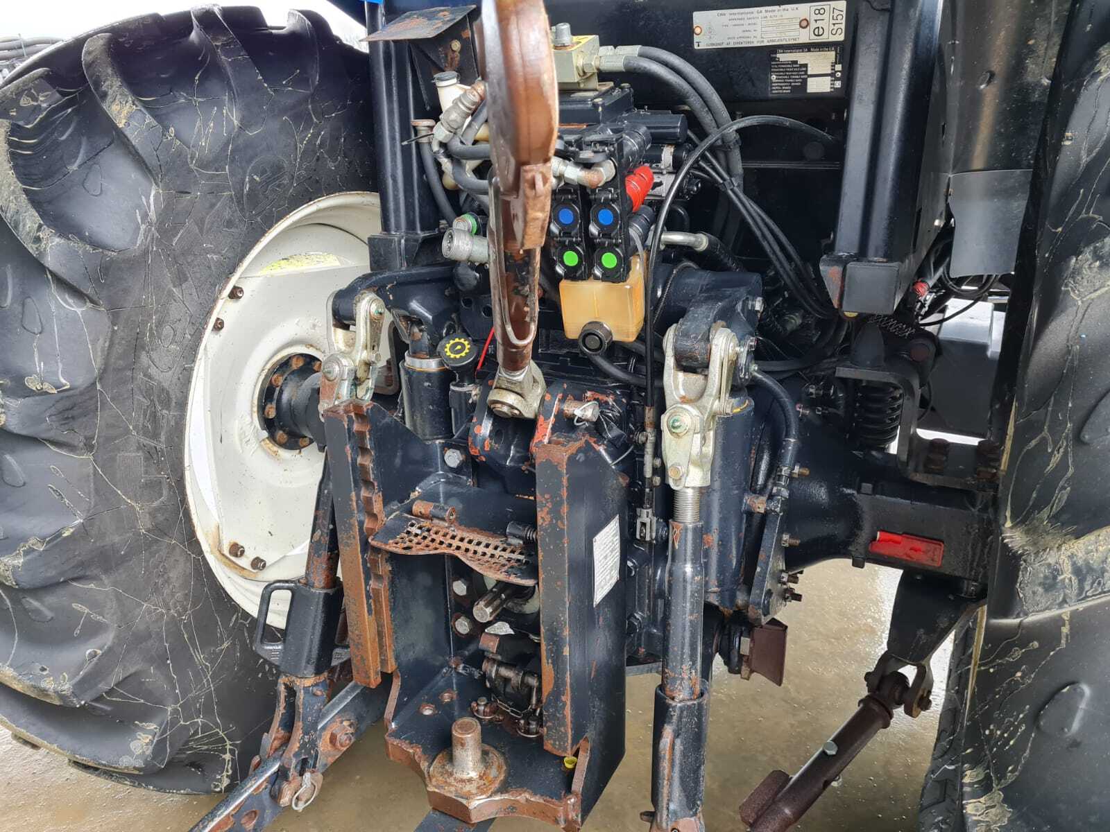 NEW HOLLAND T6070 PLUS