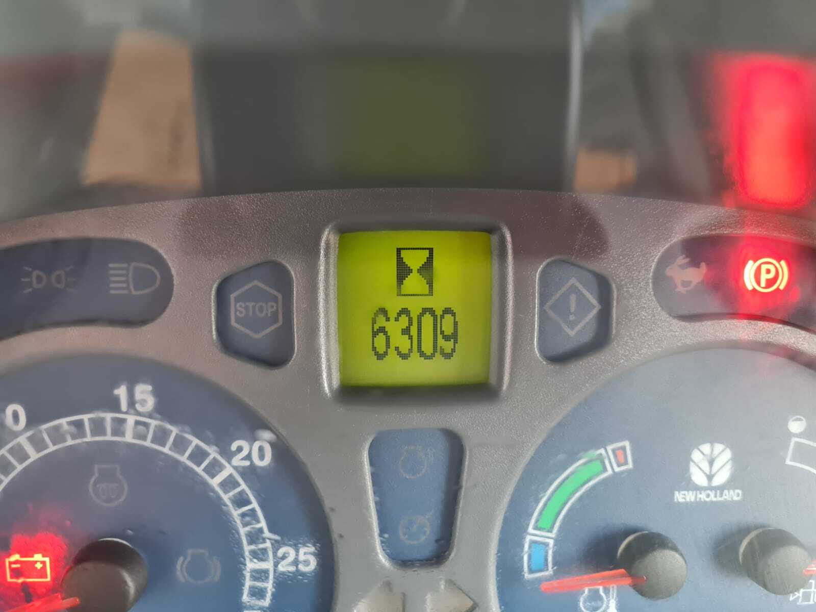 NEW HOLLAND T6070 PLUS