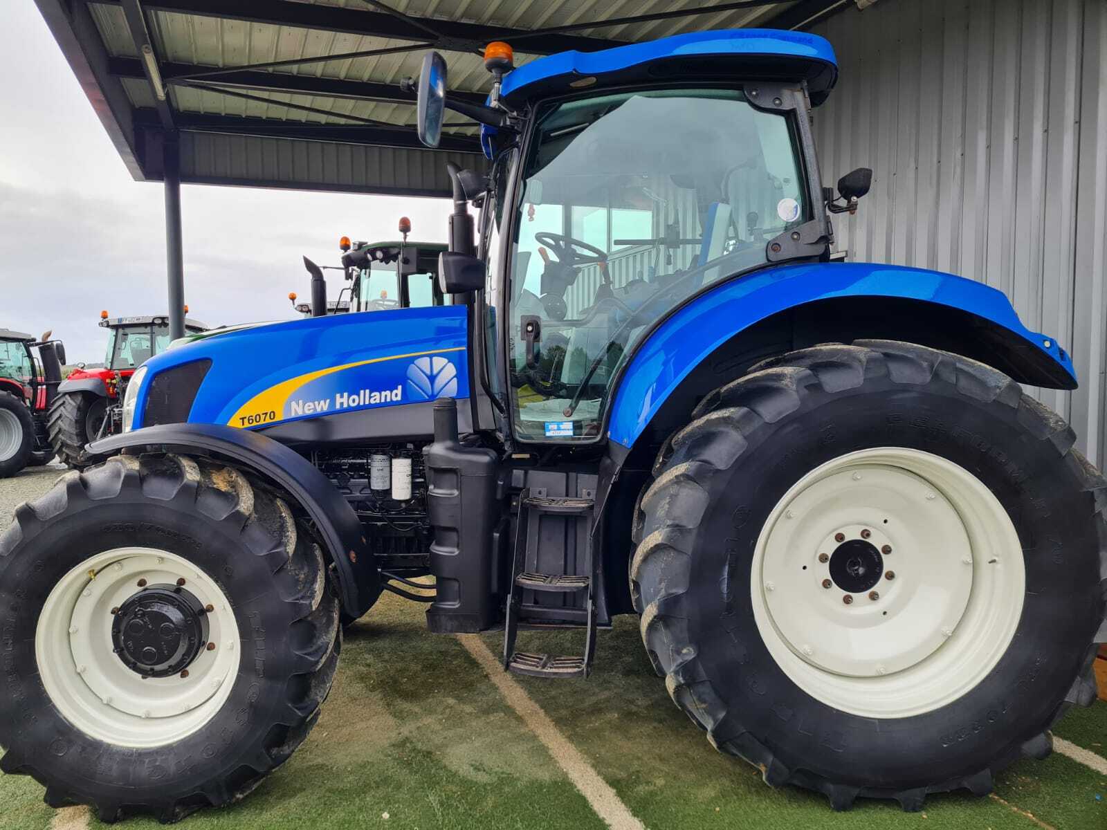 NEW HOLLAND T6070 RC