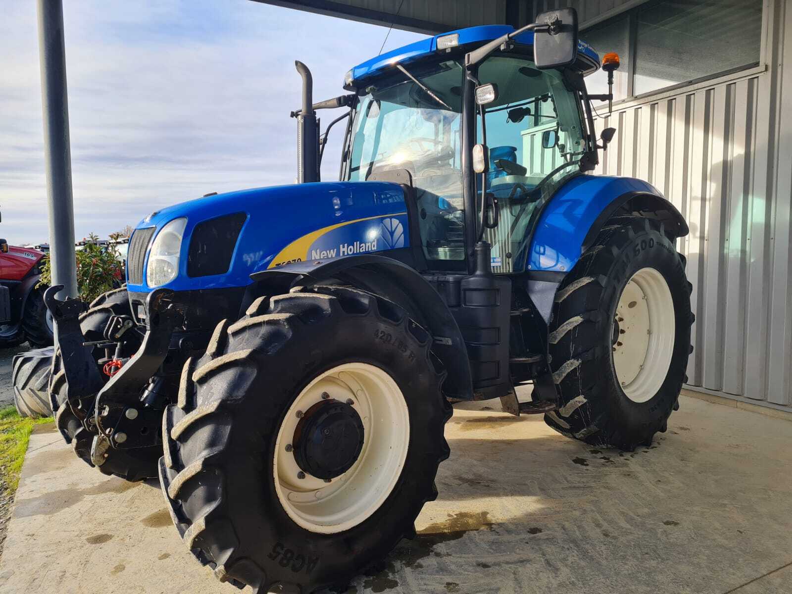 NEW HOLLAND T6070 RC