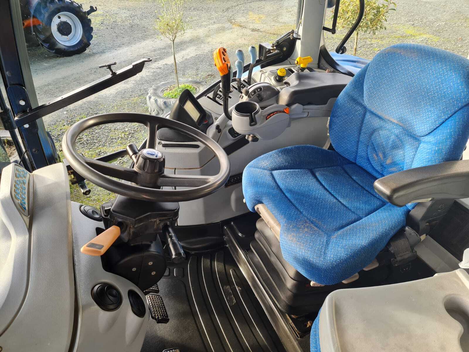 NEW HOLLAND T6070 RC