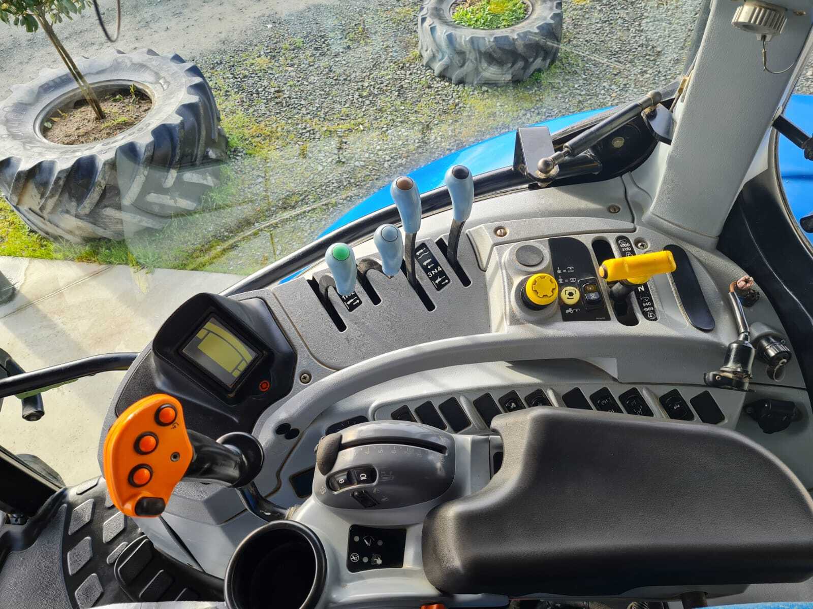 NEW HOLLAND T6070 RC