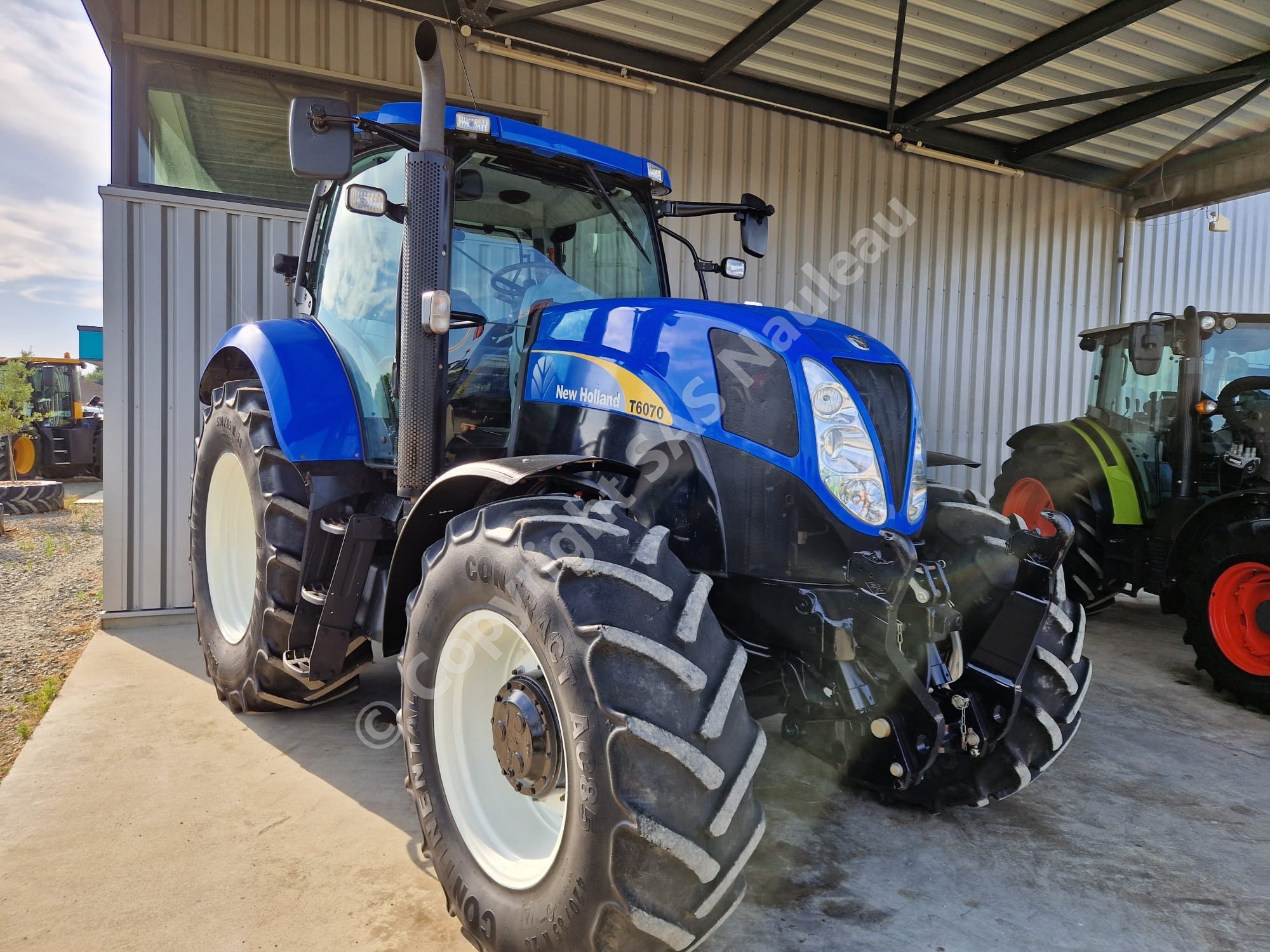 NEW HOLLAND T6070 RANGE COMMAND