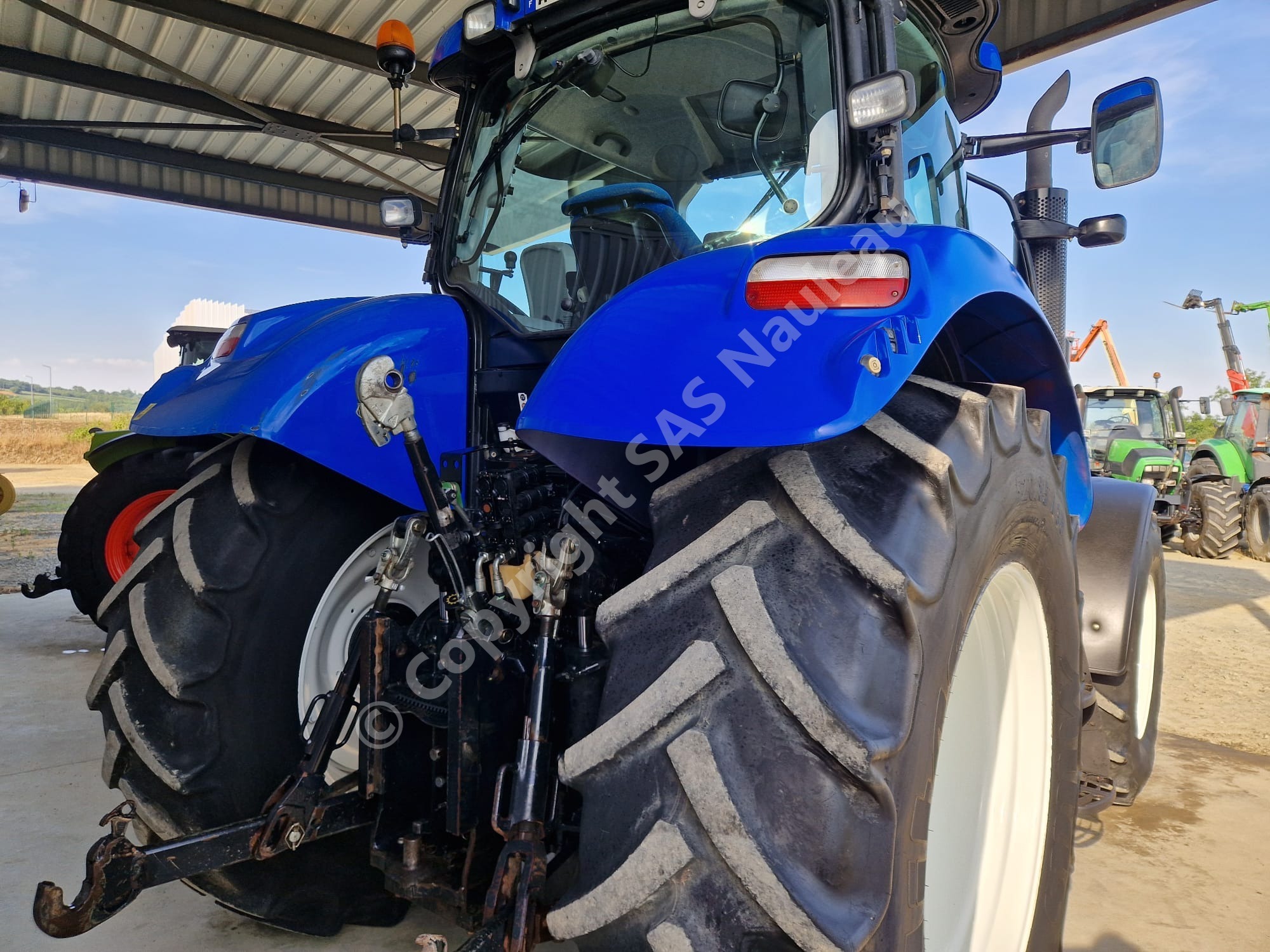 NEW HOLLAND T6070 RANGE COMMAND