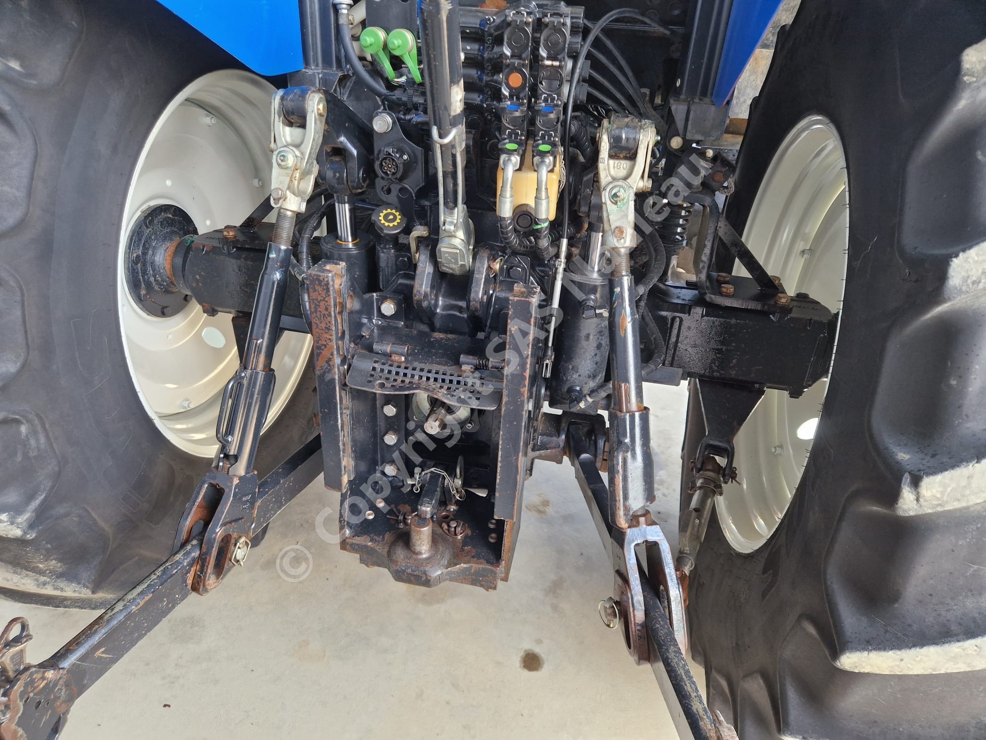 NEW HOLLAND T6070 RANGE COMMAND