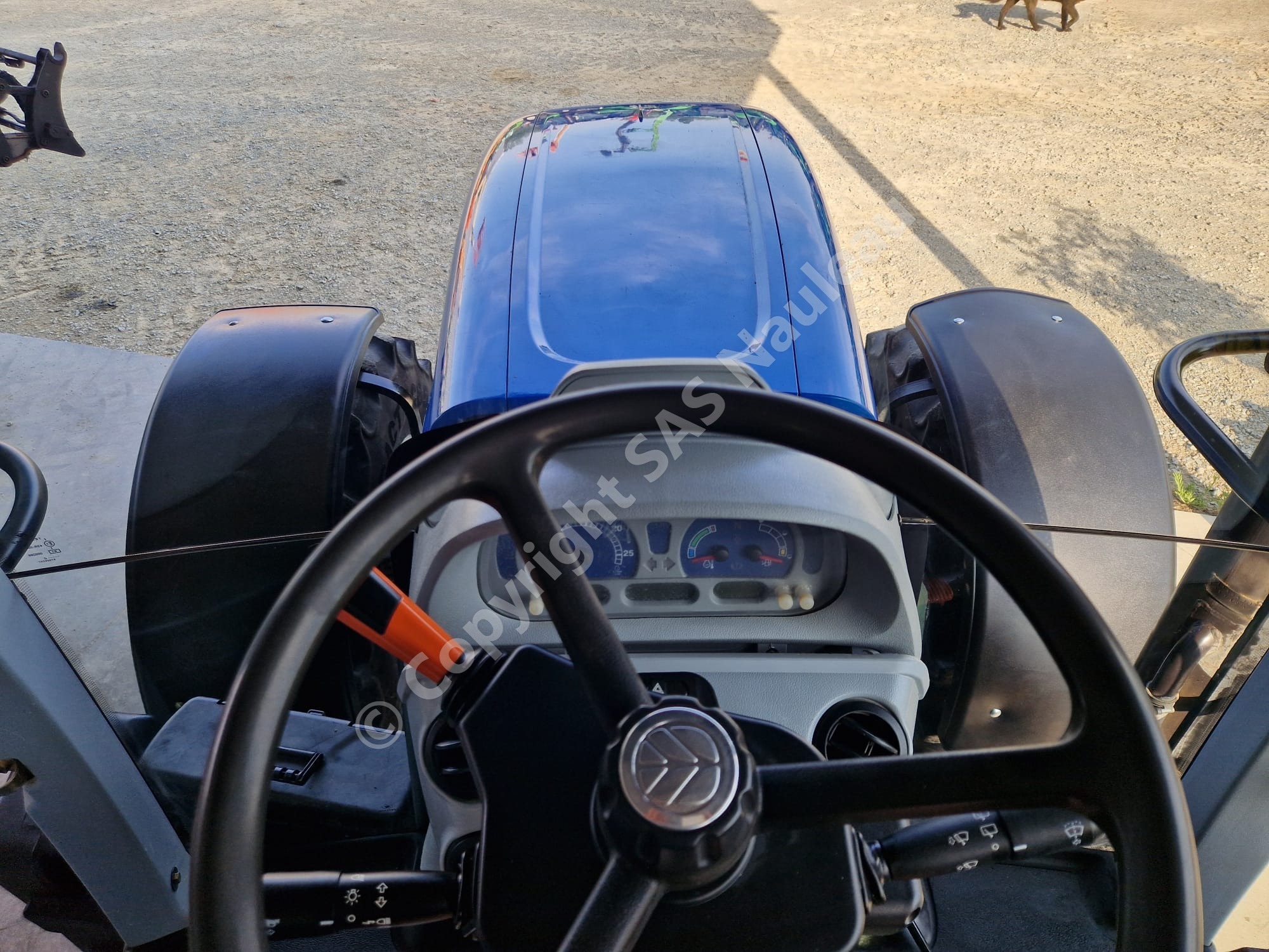 NEW HOLLAND T6070 RANGE COMMAND