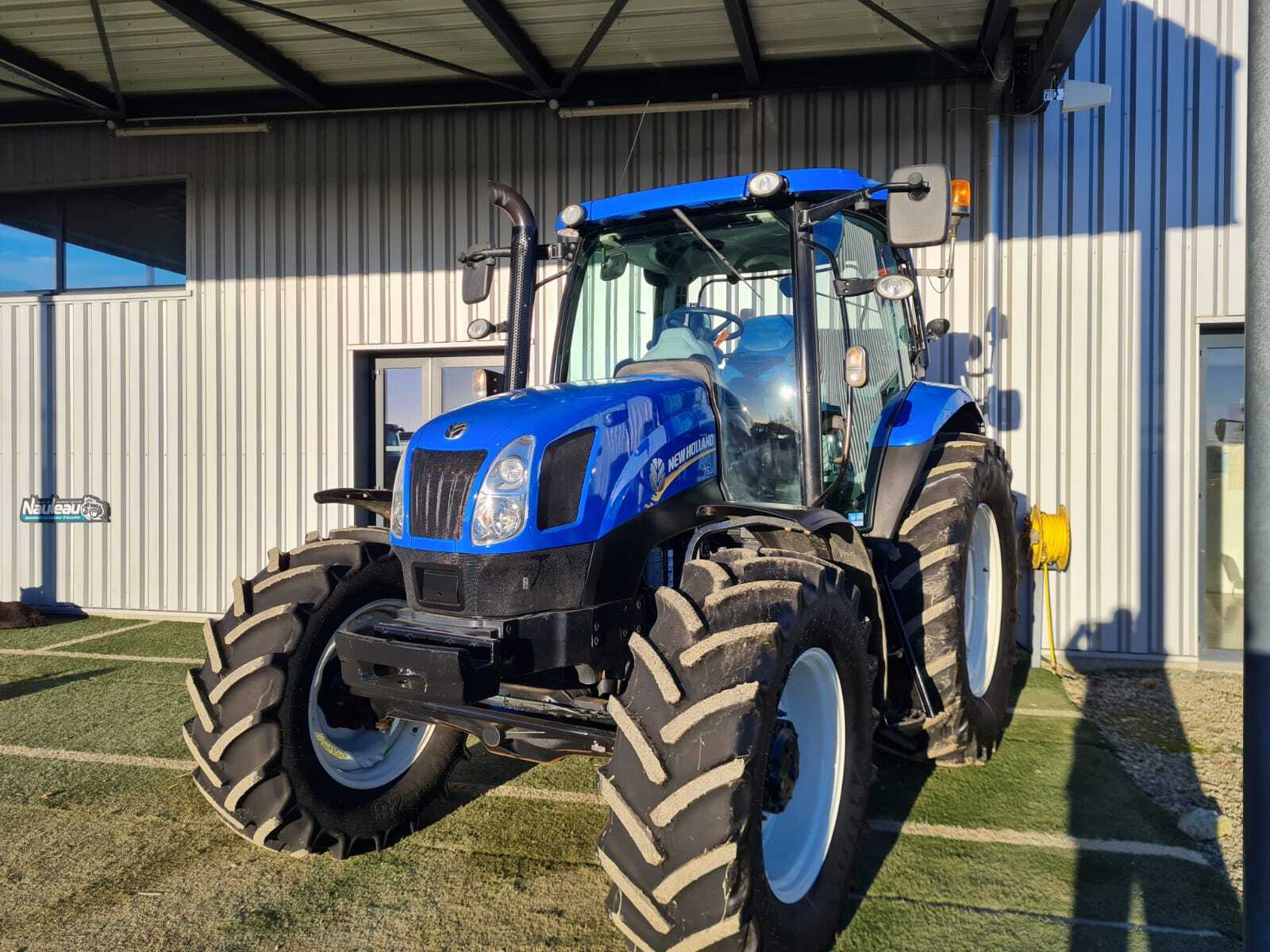 NEW HOLLAND T6.120 EC