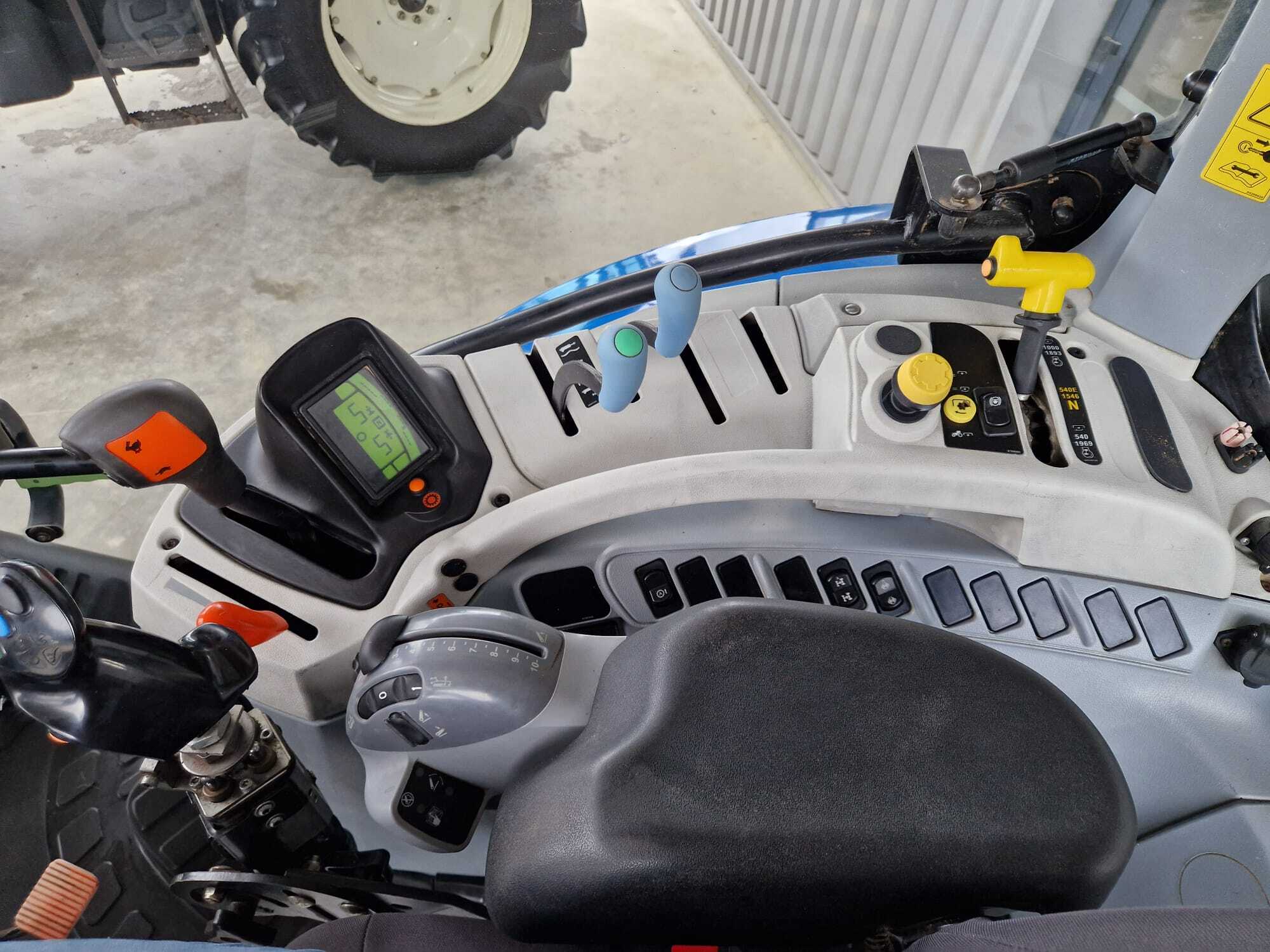 NEW HOLLAND T6.120 EC