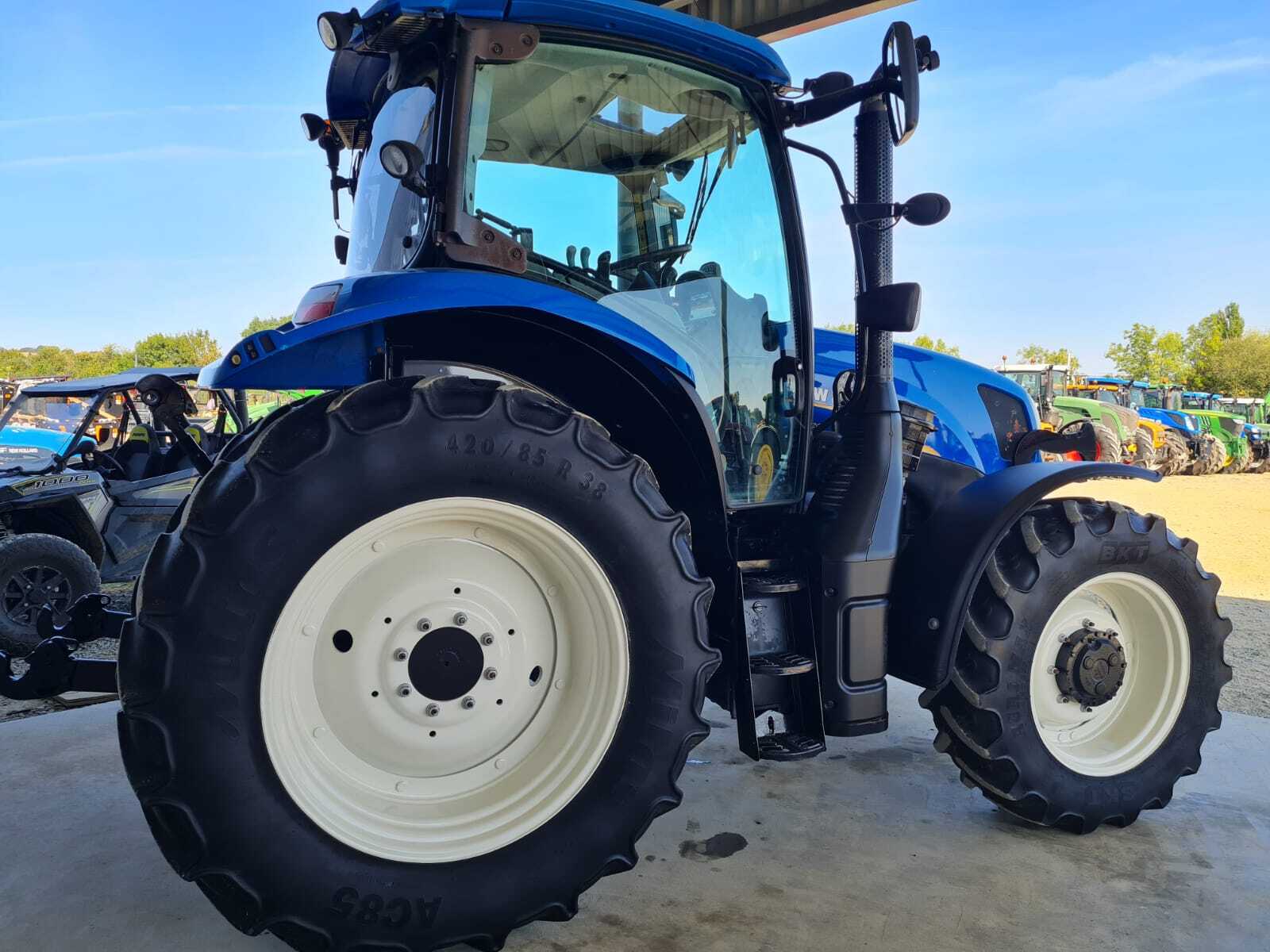 NEW HOLLAND T6.120 EC