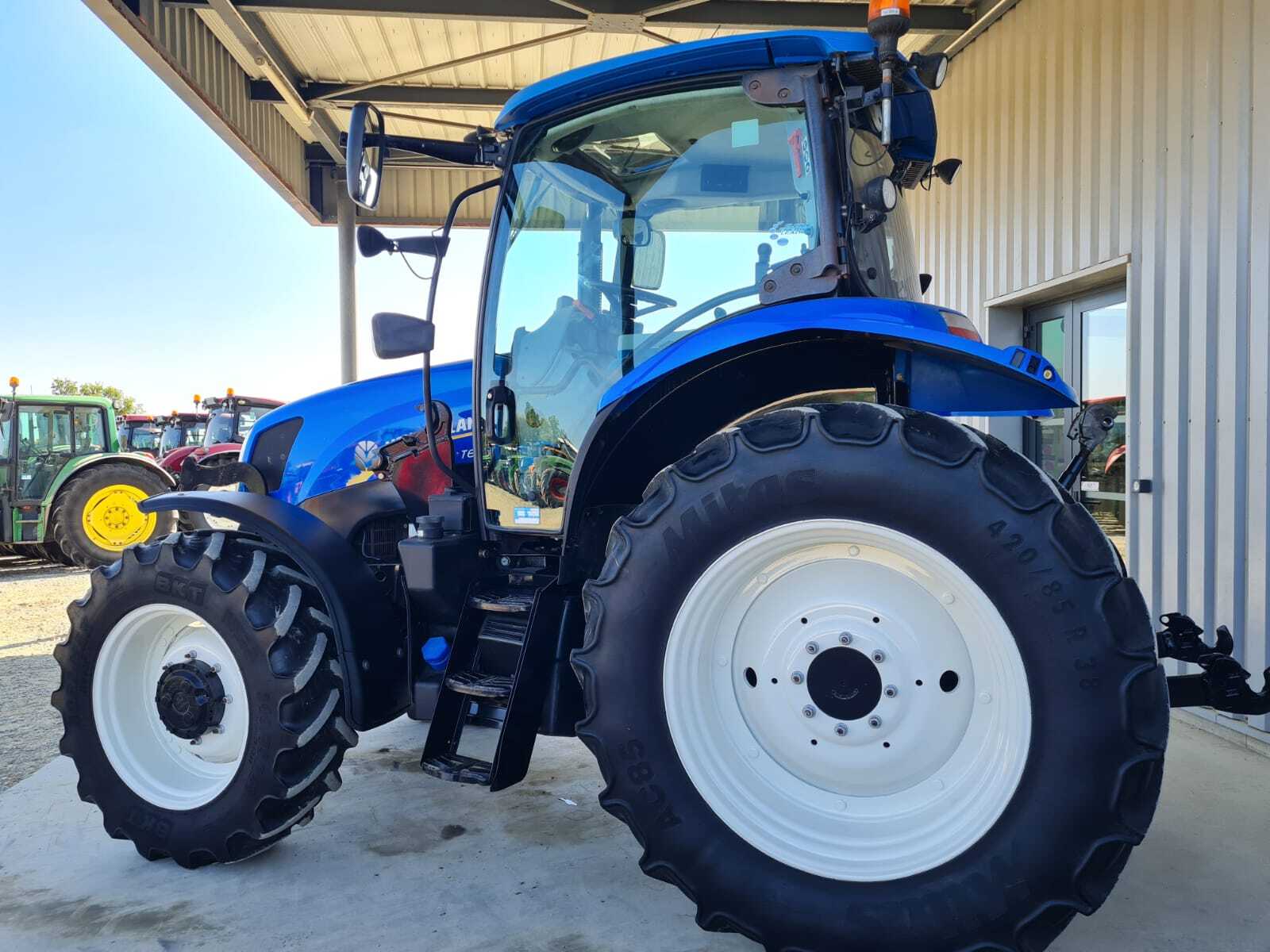 NEW HOLLAND T6.120 EC