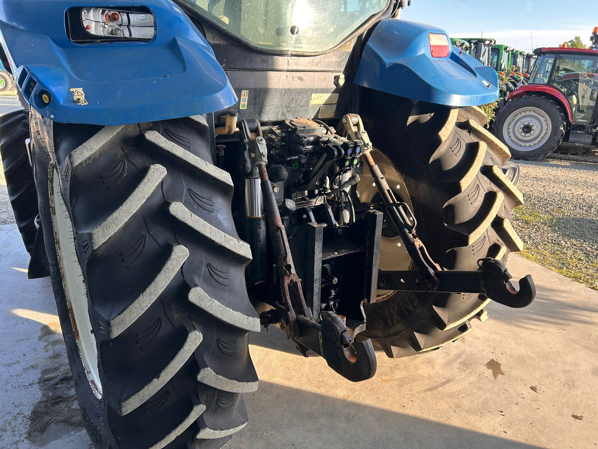 NEW HOLLAND T6.140 EC