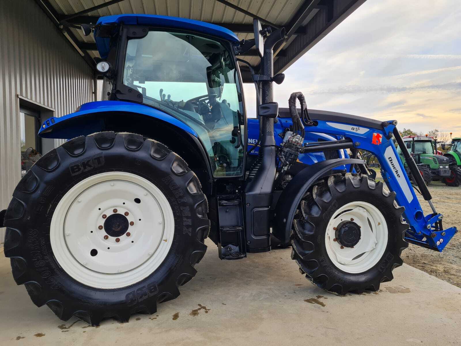NEW HOLLAND T6.140 EC