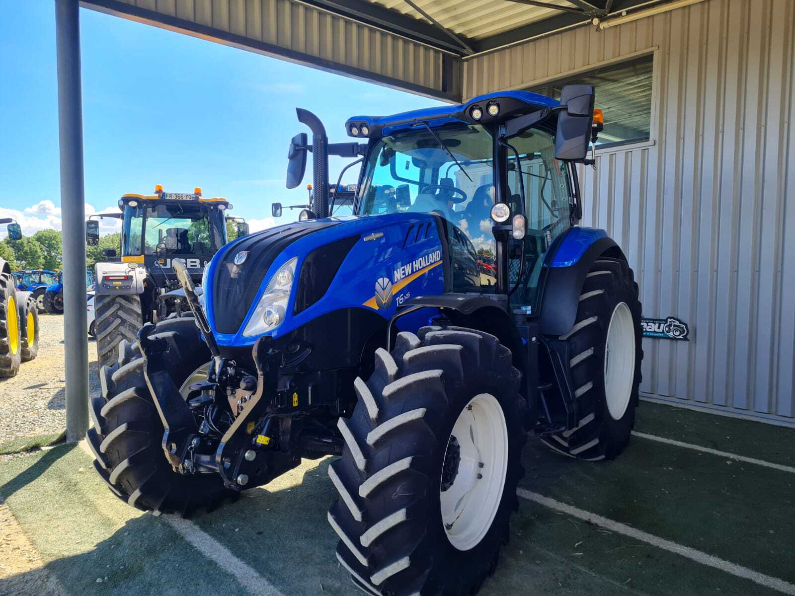 NEW HOLLAND T6.145 AC