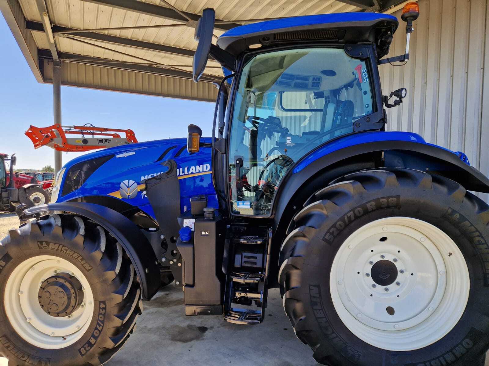 NEW HOLLAND T6.145 AC