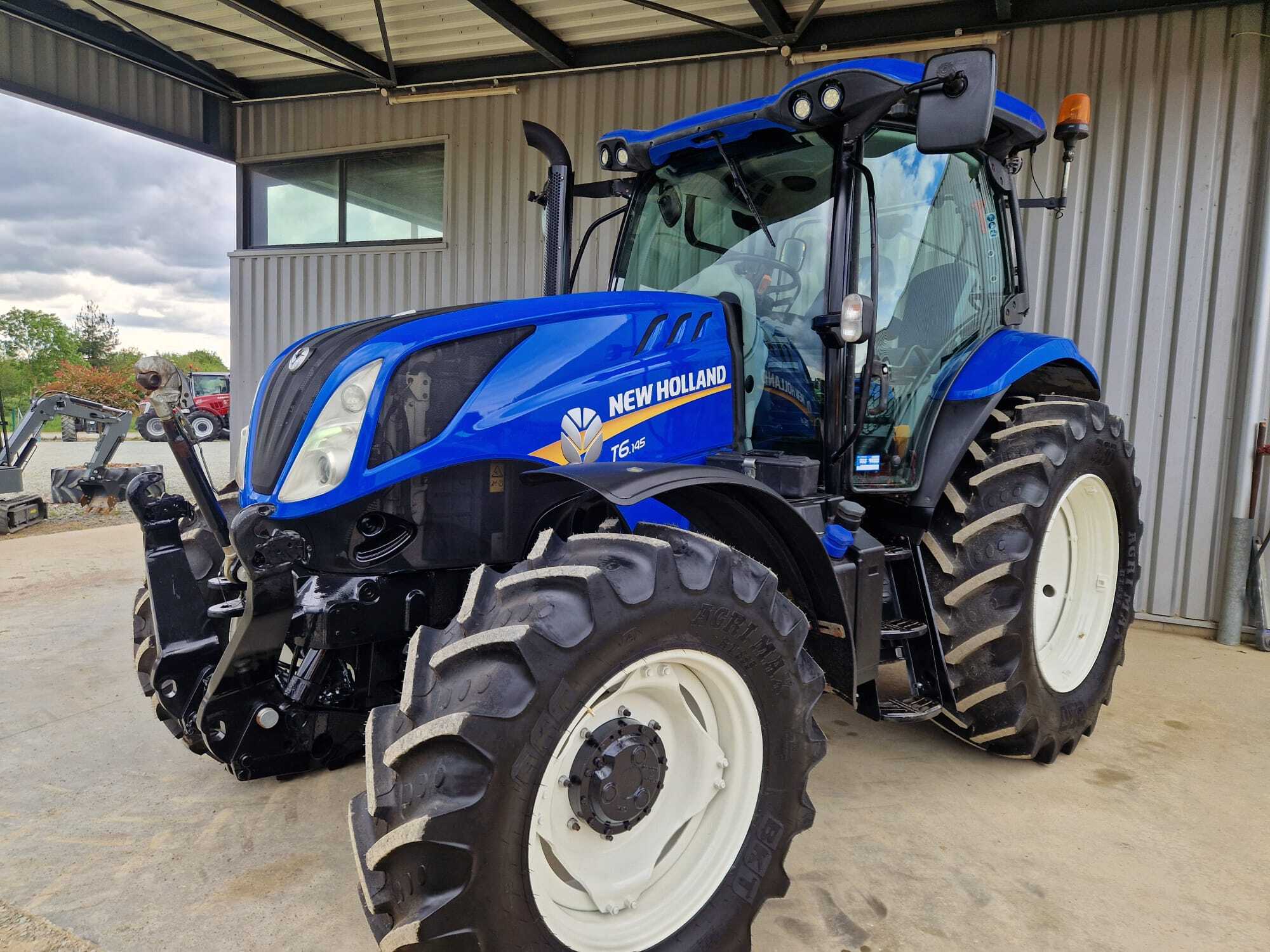NEW HOLLAND T6.145 EC