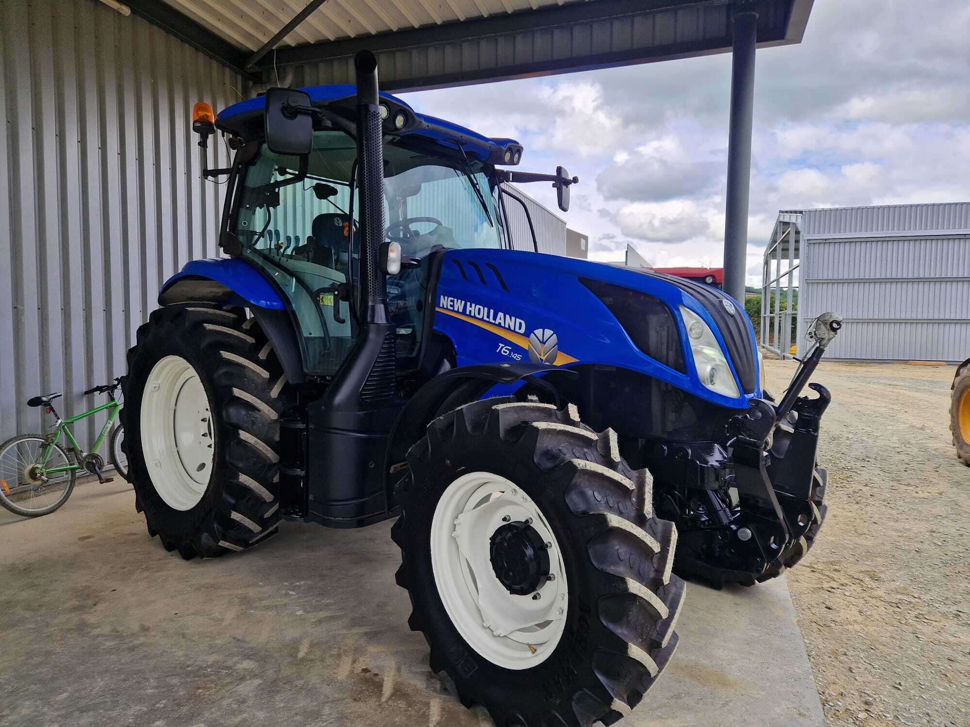 NEW HOLLAND T6.145 EC