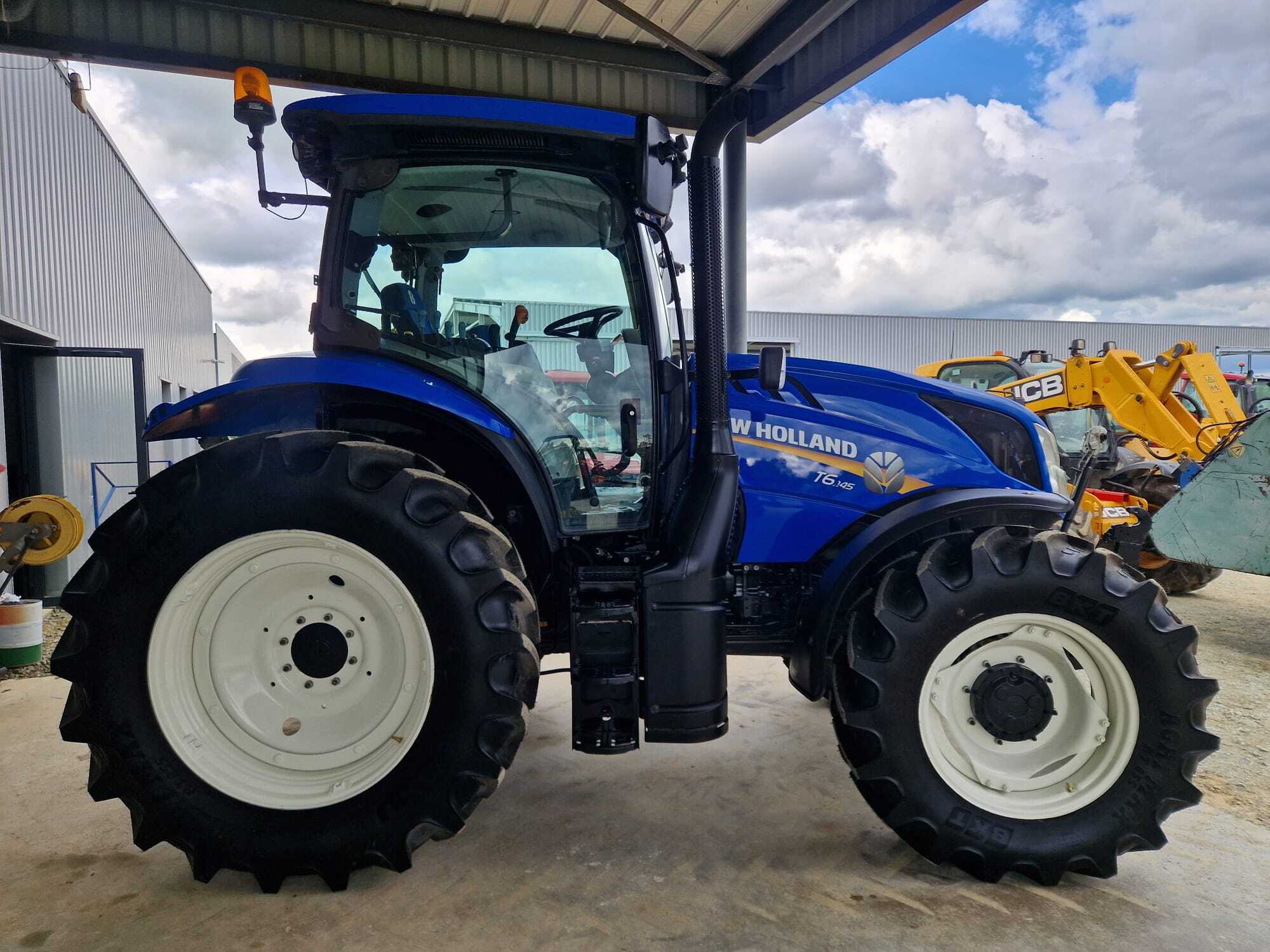 NEW HOLLAND T6.145 EC