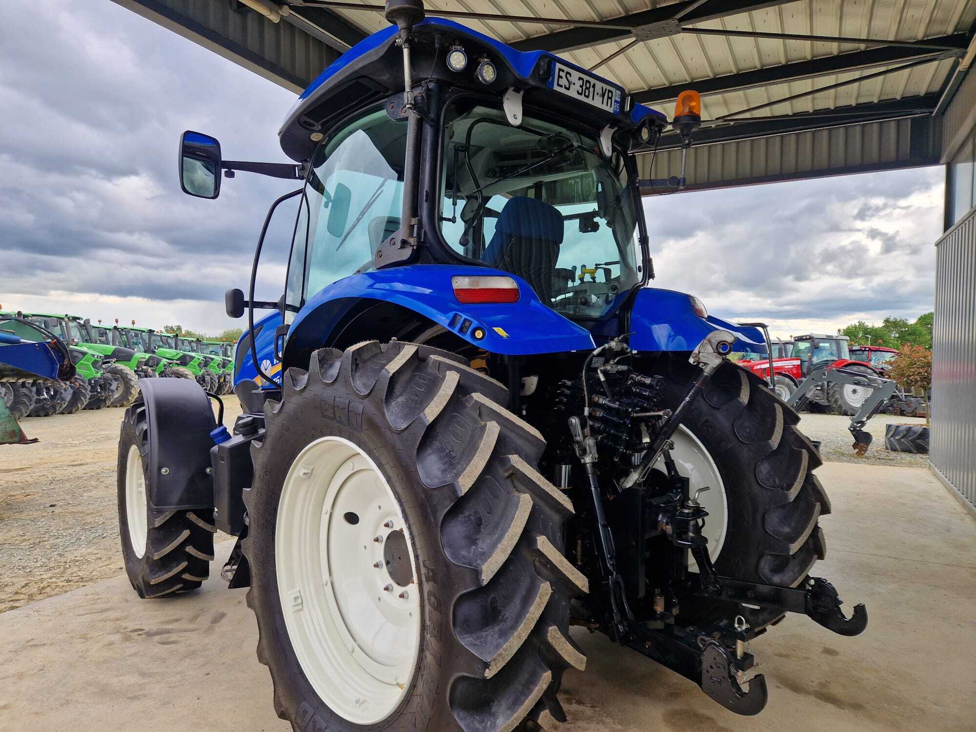 NEW HOLLAND T6.145 EC