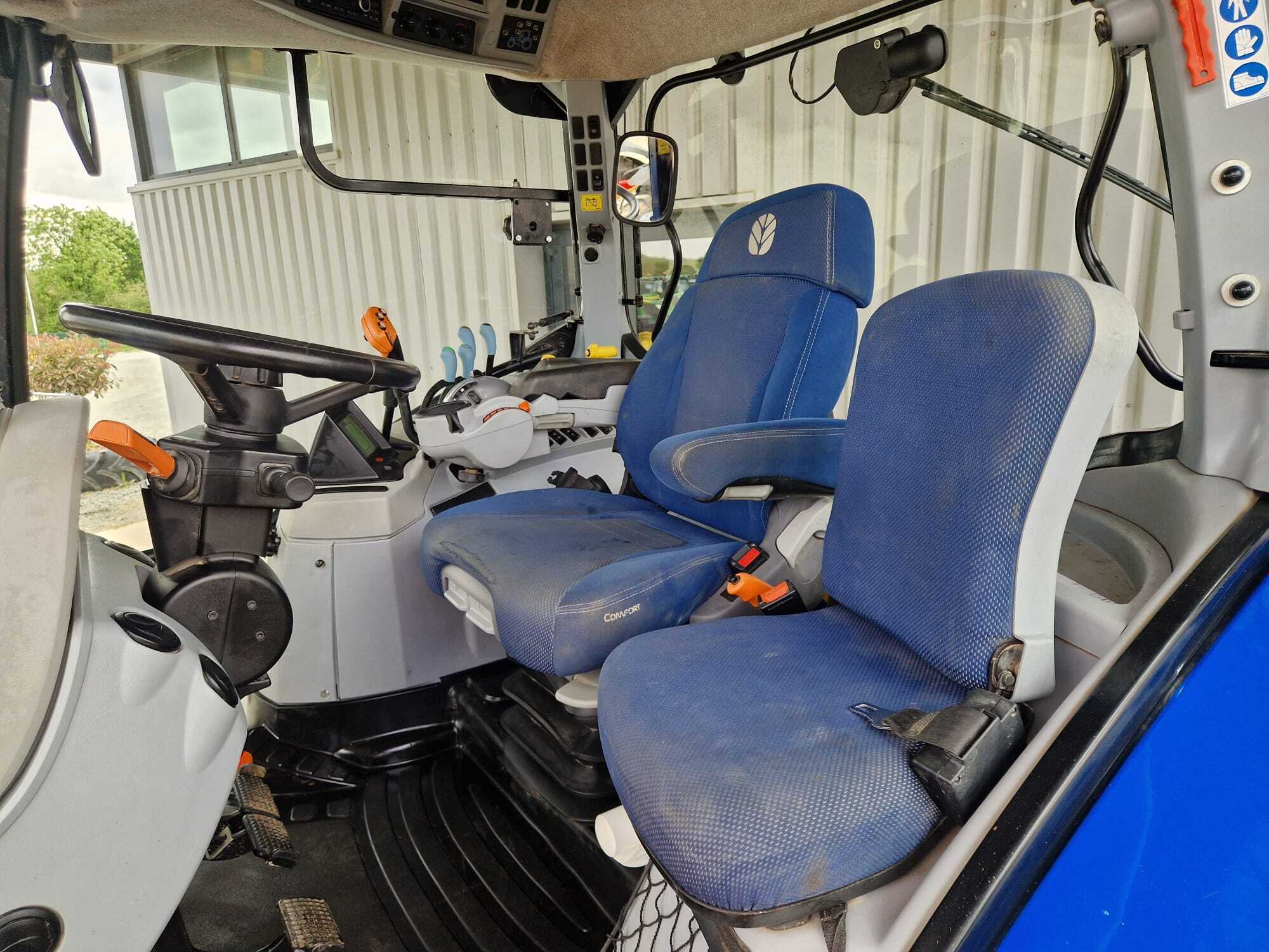 NEW HOLLAND T6.145 EC