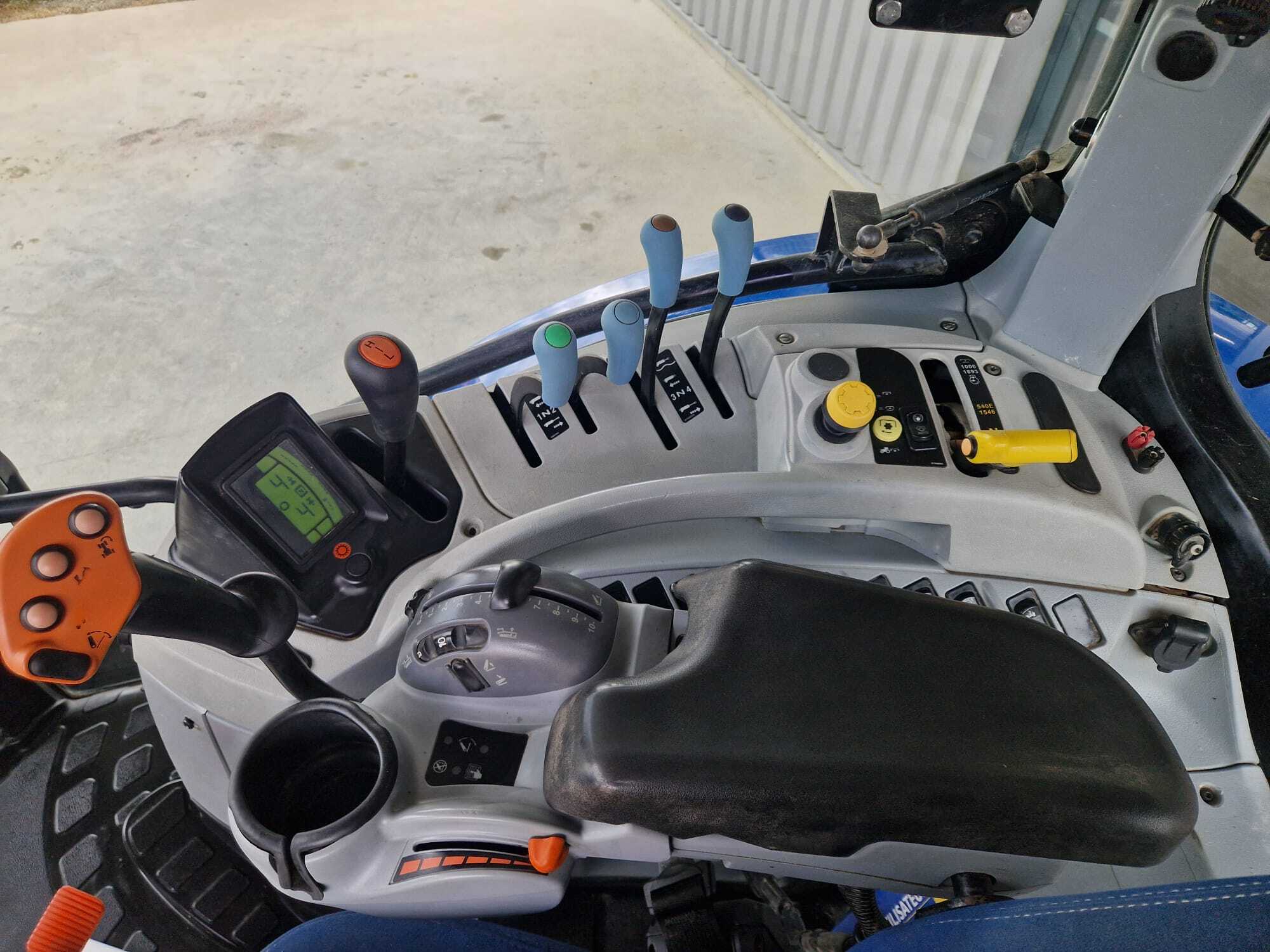 NEW HOLLAND T6.145 EC