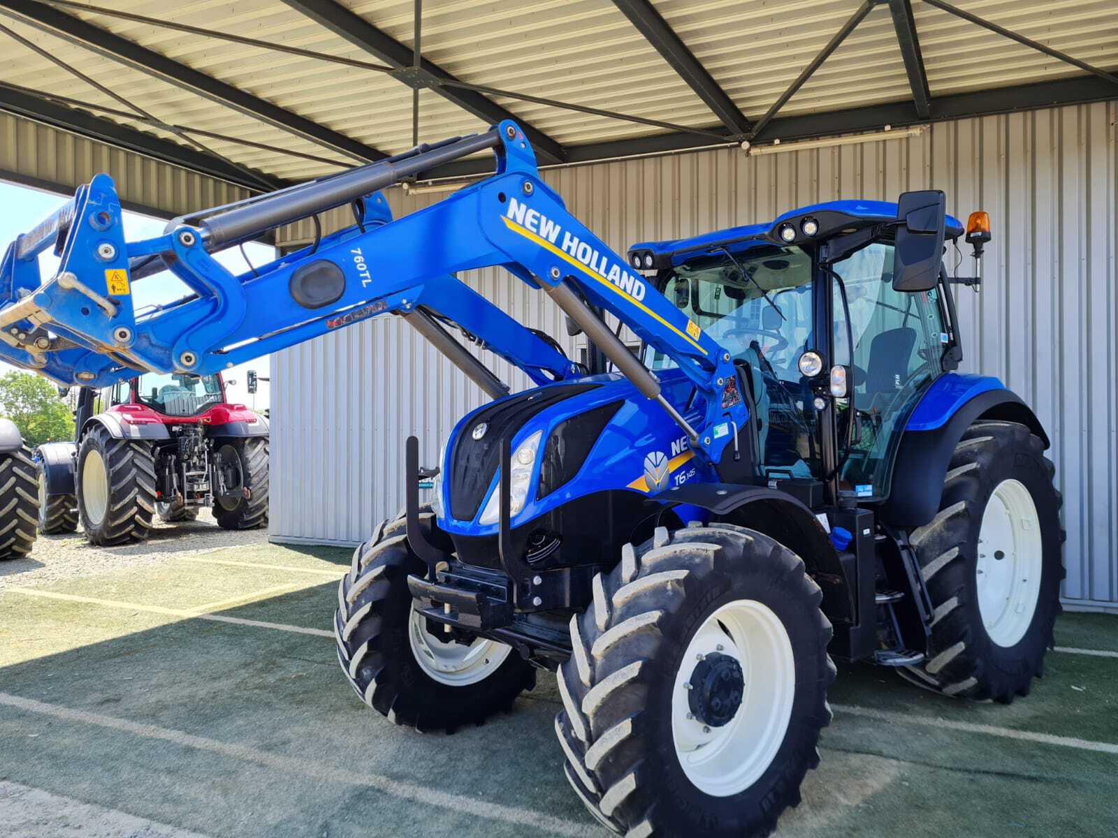 NEW HOLLAND T6.145 EC