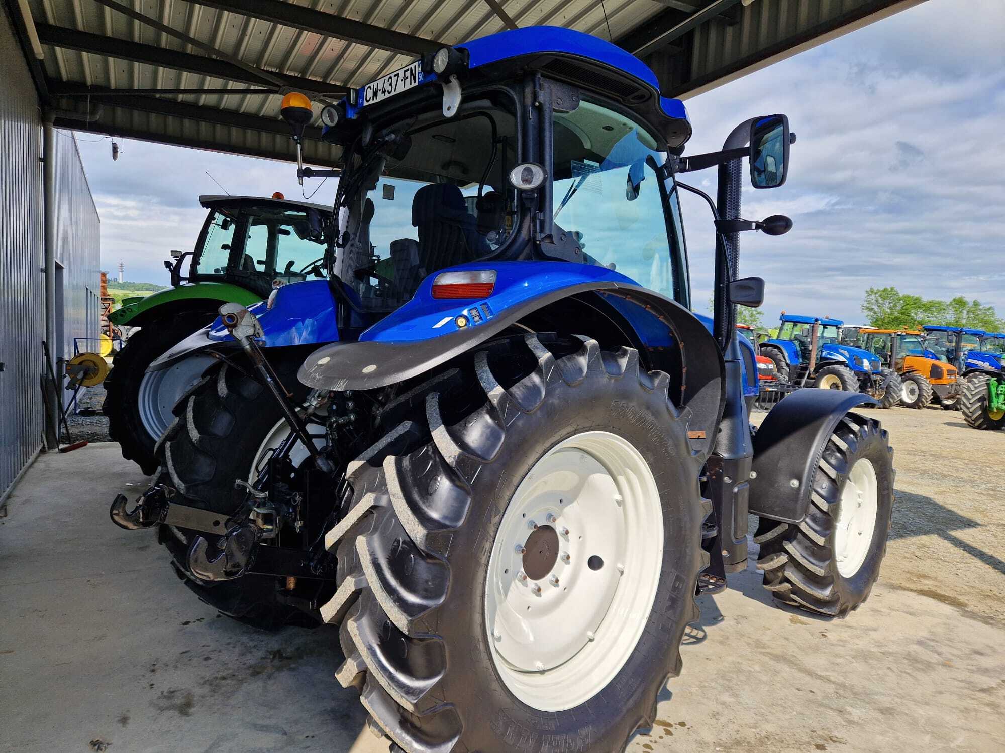 NEW HOLLAND T6.155