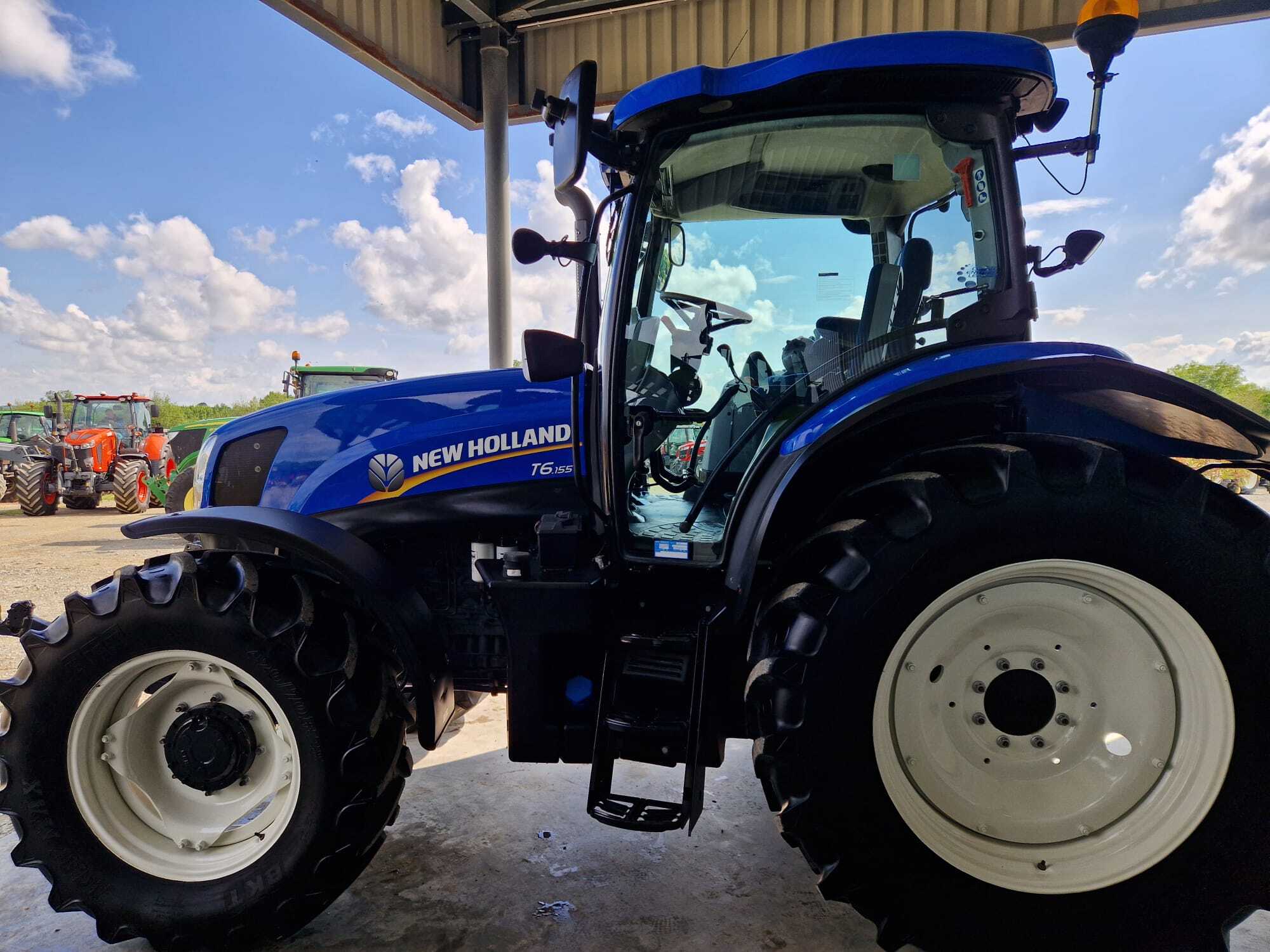 NEW HOLLAND T6.155