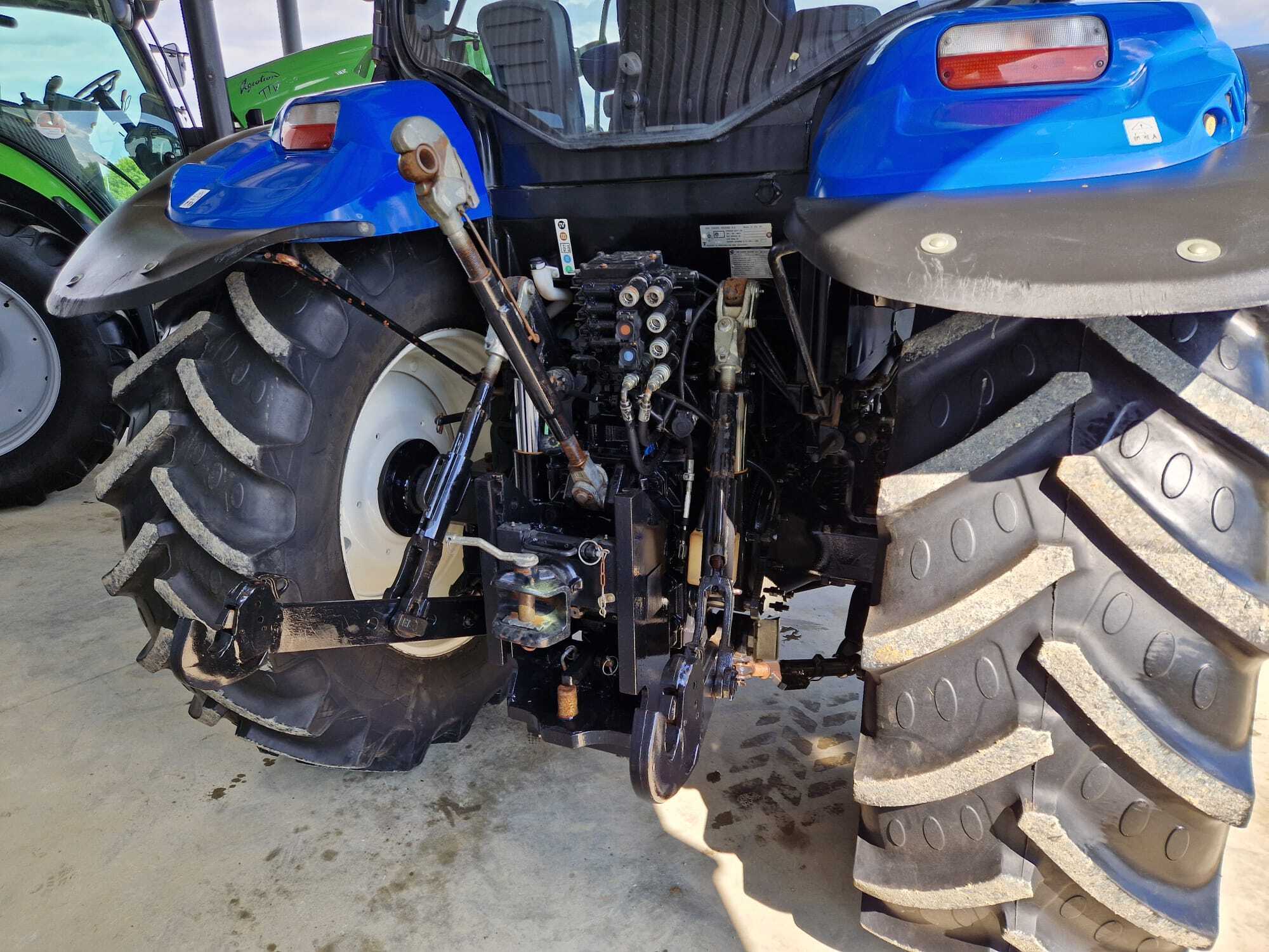 NEW HOLLAND T6.155