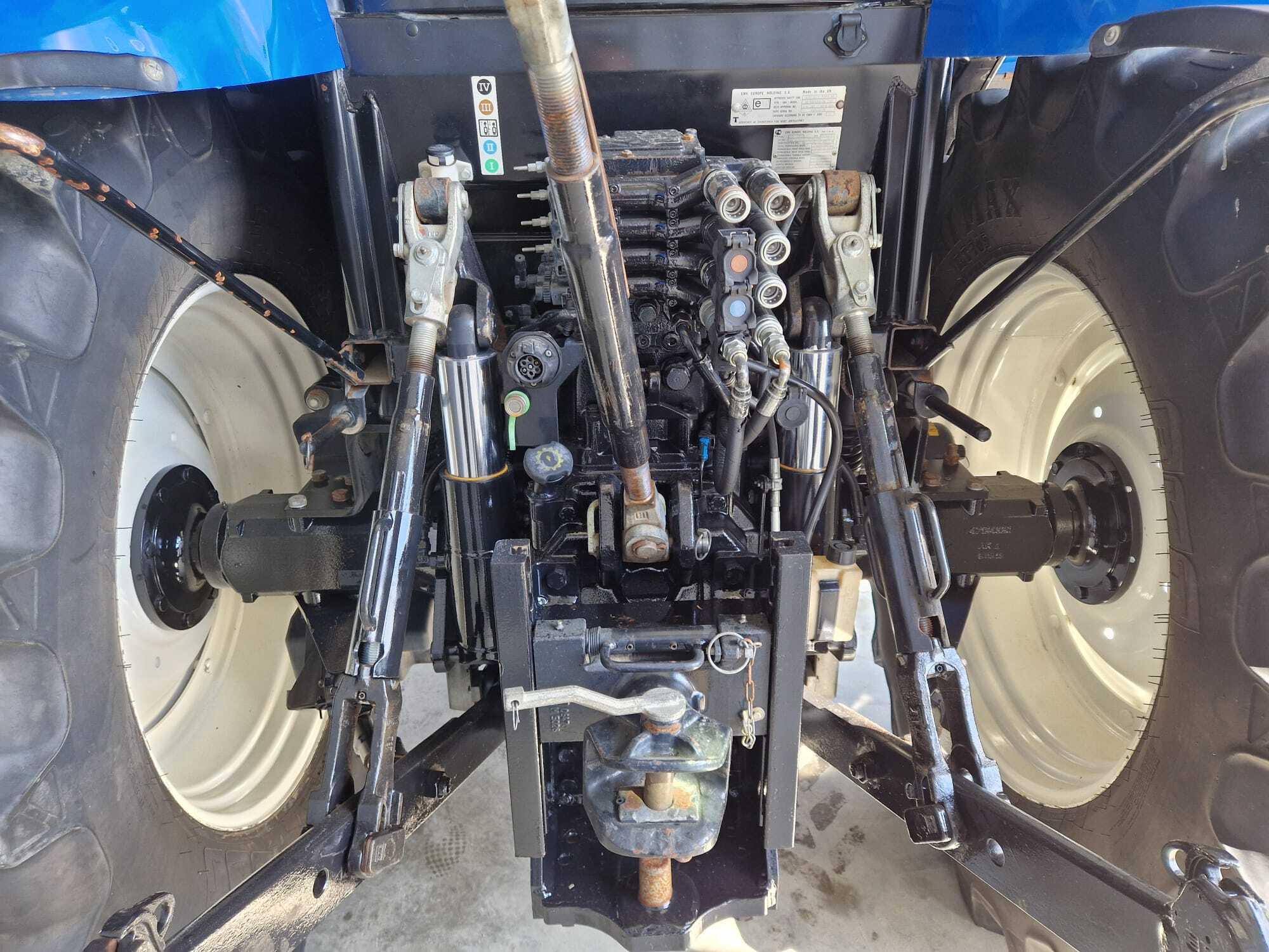 NEW HOLLAND T6.155