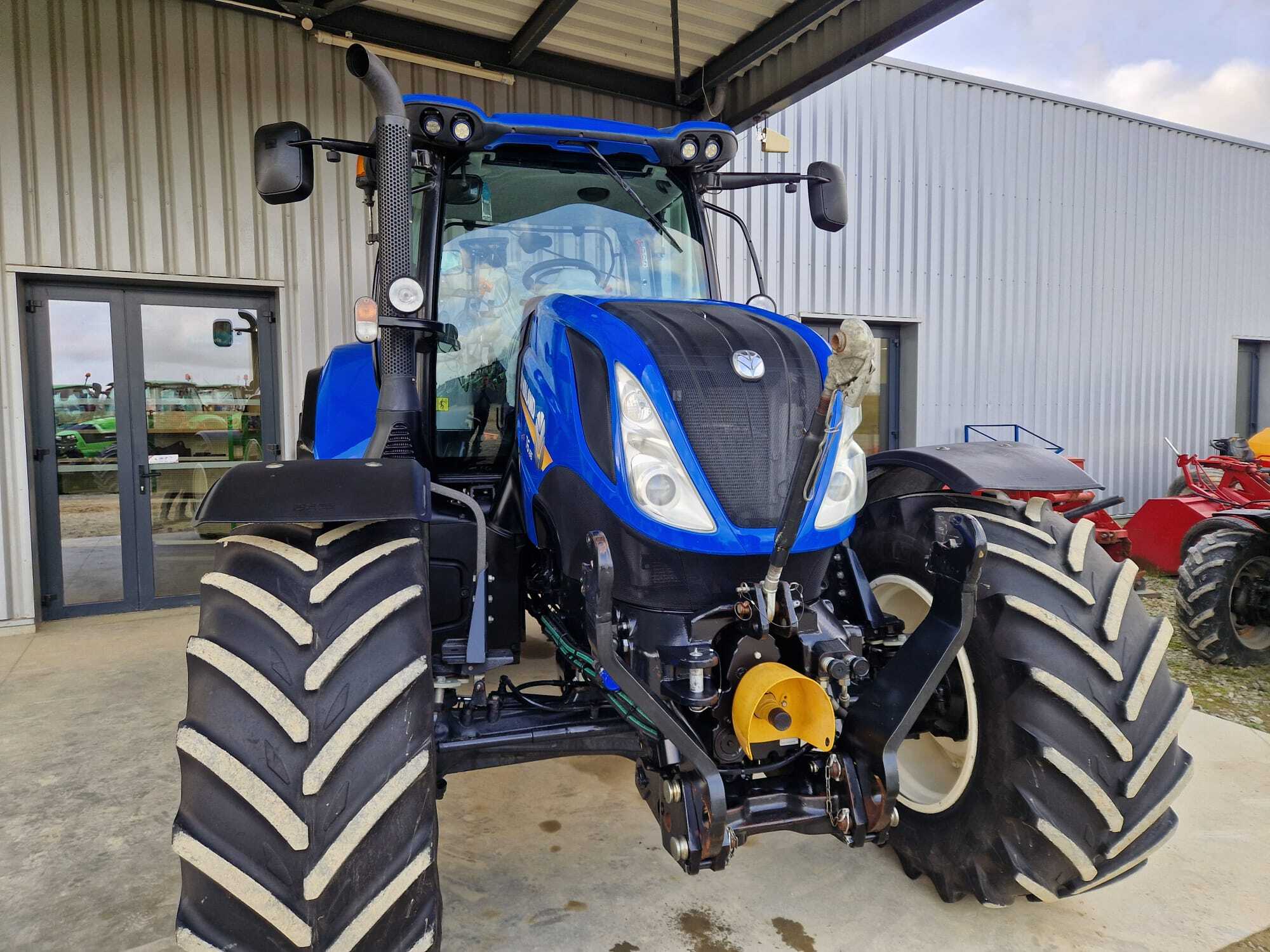 NEW HOLLAND T6.155 EC