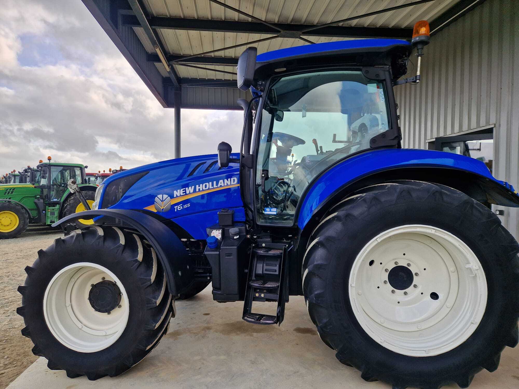 NEW HOLLAND T6.155 EC