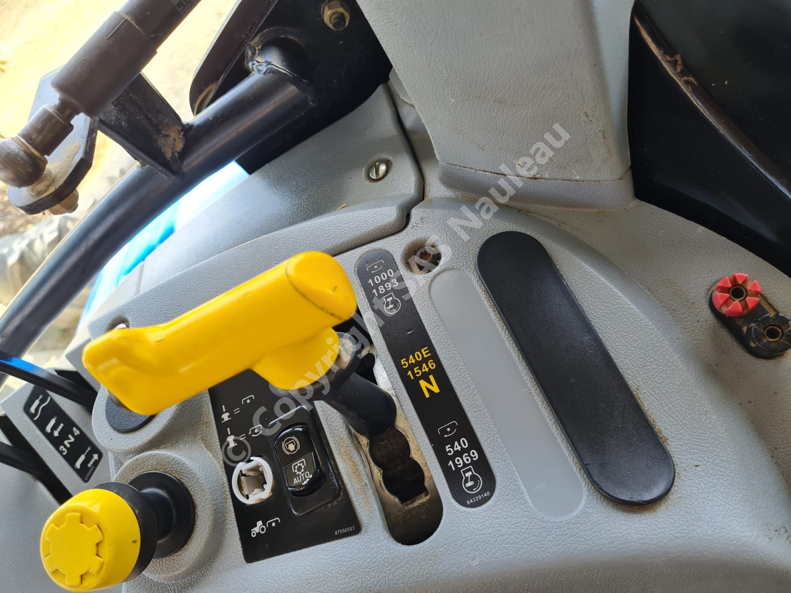 NEW HOLLAND T6.155 EC