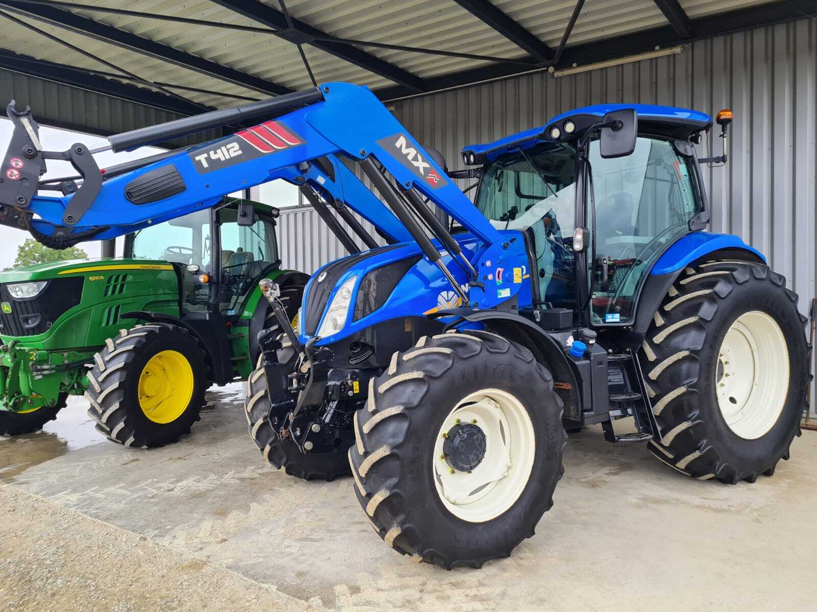 NEW HOLLAND T6.165 AC
