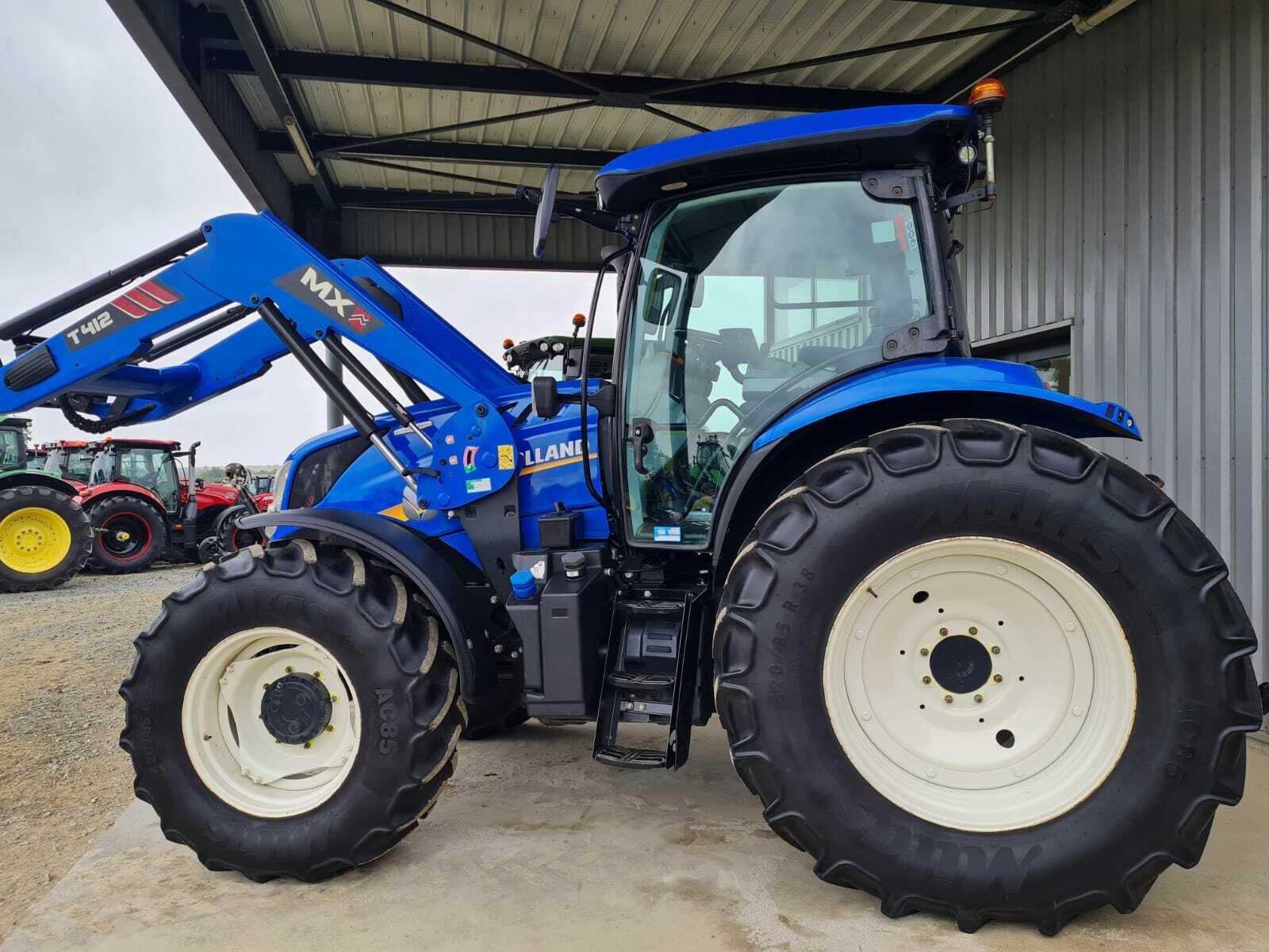 NEW HOLLAND T6.165 AC